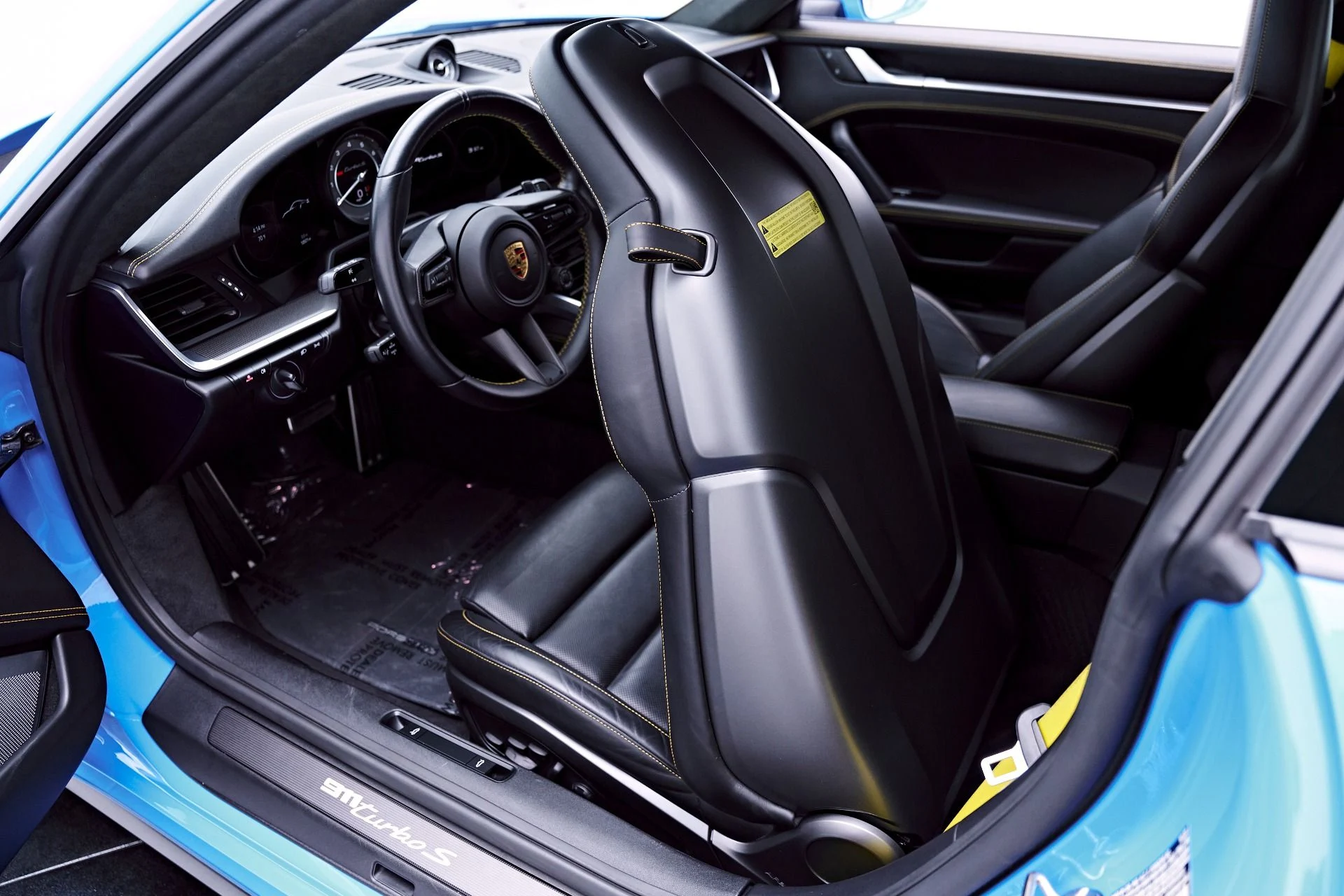 mph054_3044927432_Used_2023_Porsche_911_Turbo_S_1777508515_023a2873fc