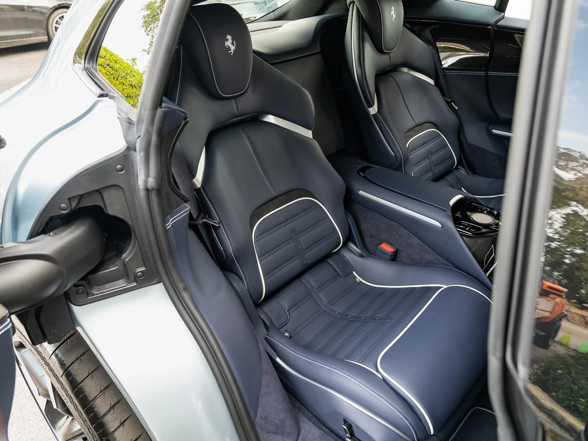 mph054_3068178869_Used_2025_Ferrari_Purosangue_AWD_1768385493_55678954d1