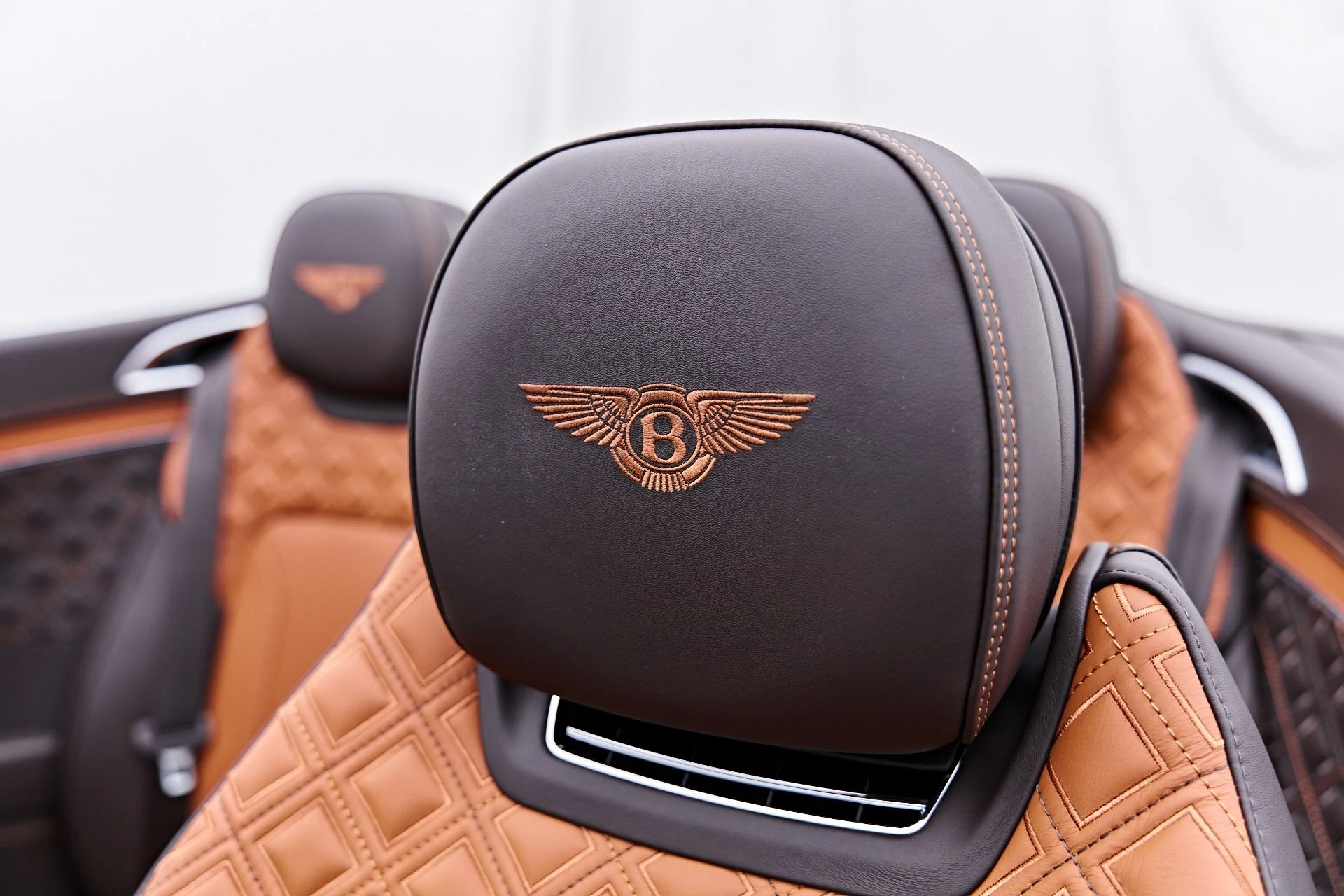 mph054_3104220820_Used_2020_Bentley_Continental_GT_V8_1791591354_20e3bb6569