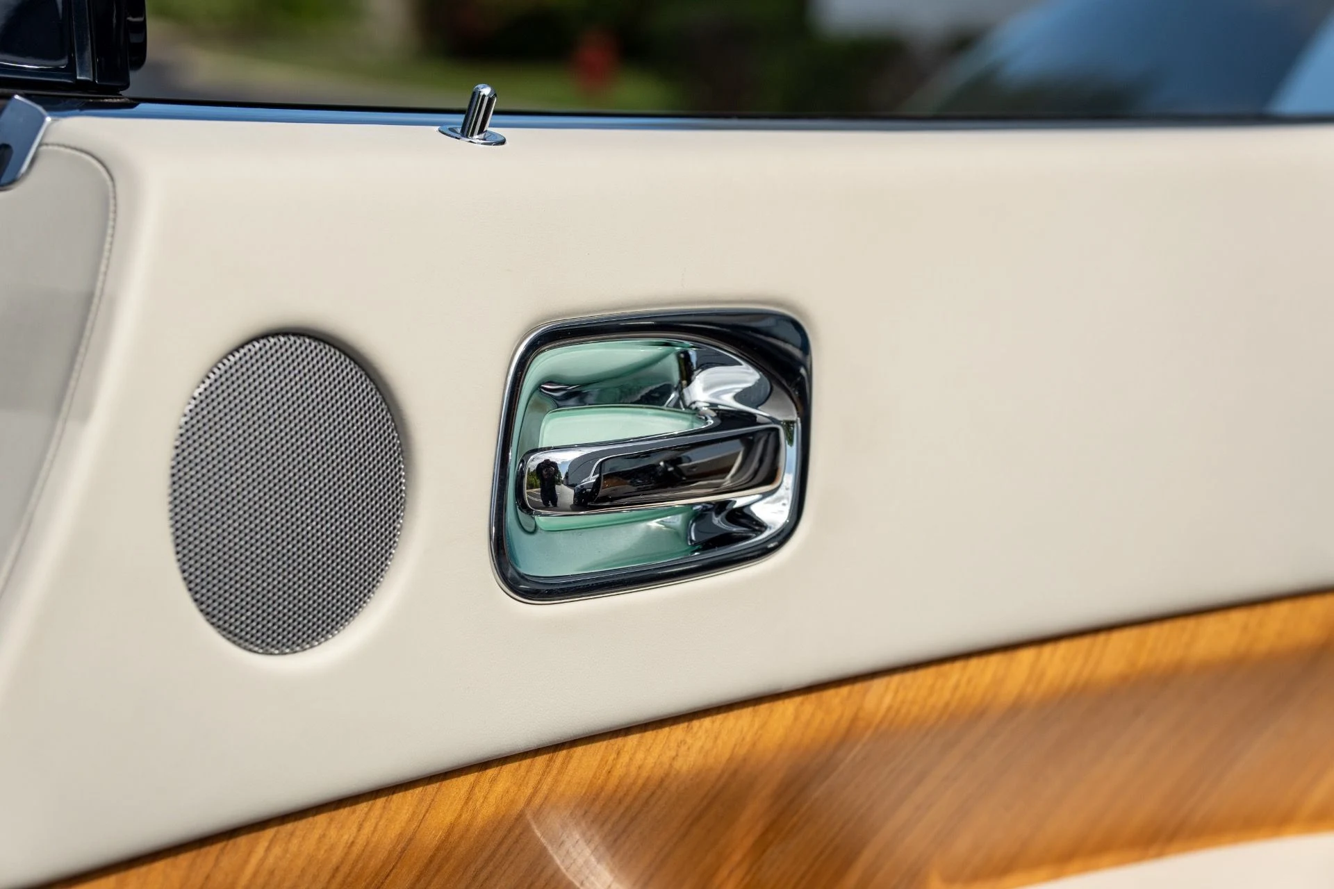 mph054_3150481979_Used_2016_Rolls_Royce_Wraith_1762887509_d549398715