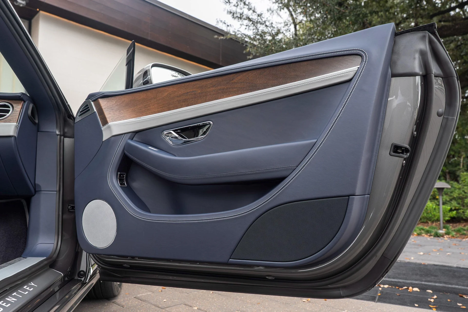 mph054_3163972884_470962007_691eabc2ca0b509fd22e7eb5_c3fba40b63