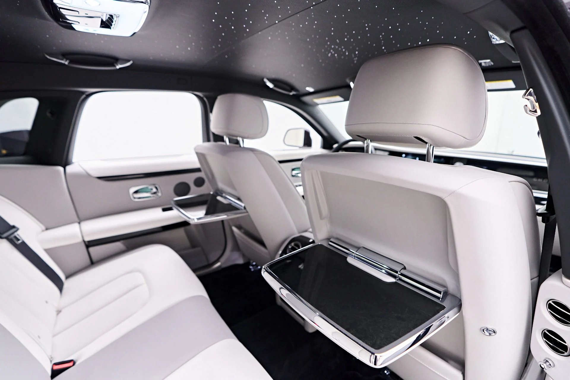 mph054_3178360489_Used_2024_Rolls_Royce_Ghost_Base_1752169894_a85192162b