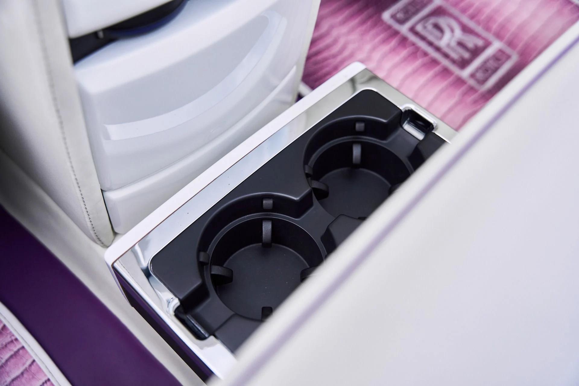 mph054_3188389146_Used_2008_Rolls_Royce_Phantom_Drophead_Coupe_Base_1769136070_d3c73c57bf