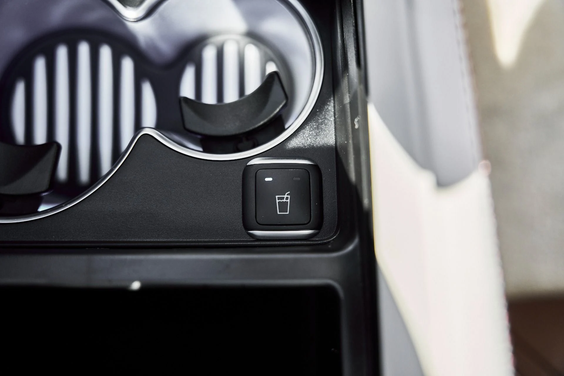 mph054_3199695493_Used_2026_Mercedes_Benz_GLS_Maybach_GLS_600_1776732839_71962d36c1