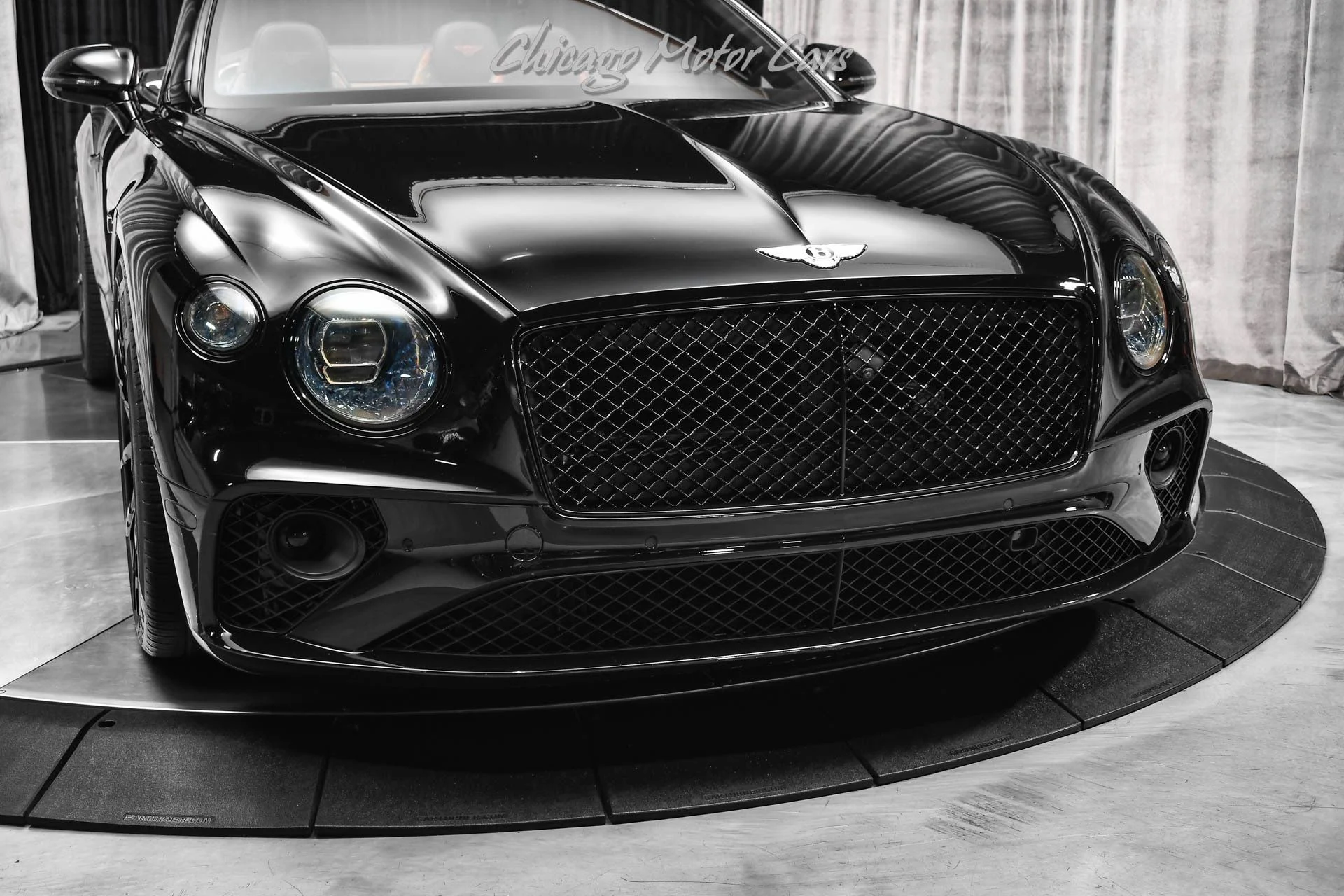 mph054_3222636488_10976_p55_l_c4eccef753