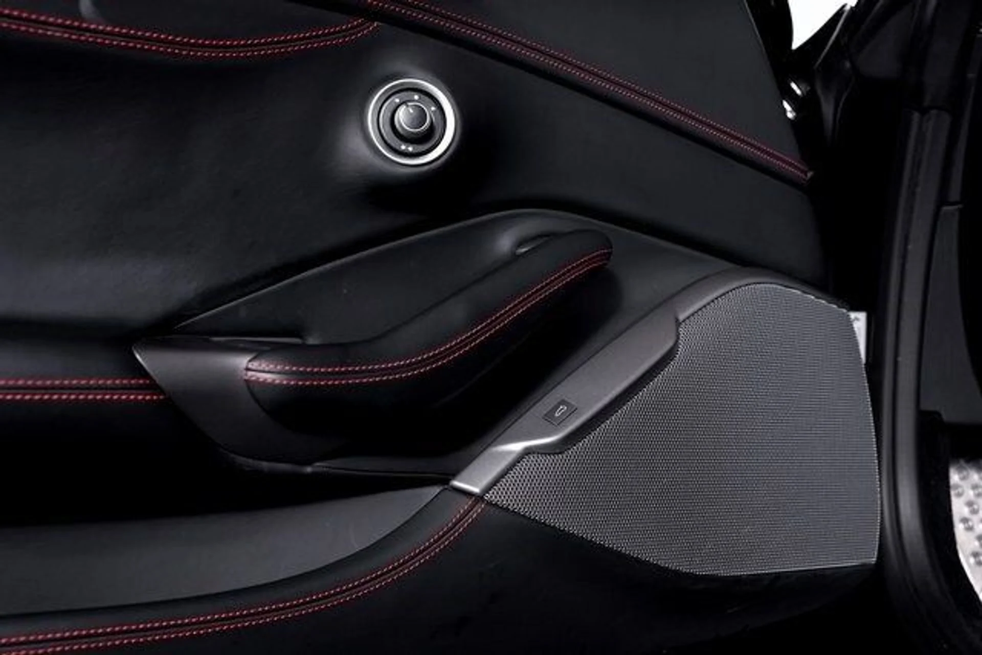 mph054_323554746_4eda13853af9d03f75c3abf31a3c7ec9x_b60d6fda09