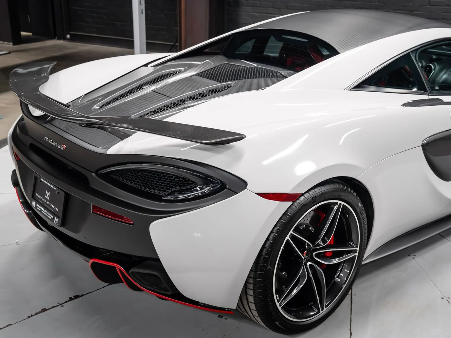 mph054_3249555226_mclaren_570s_2017_c2b4b41e5c