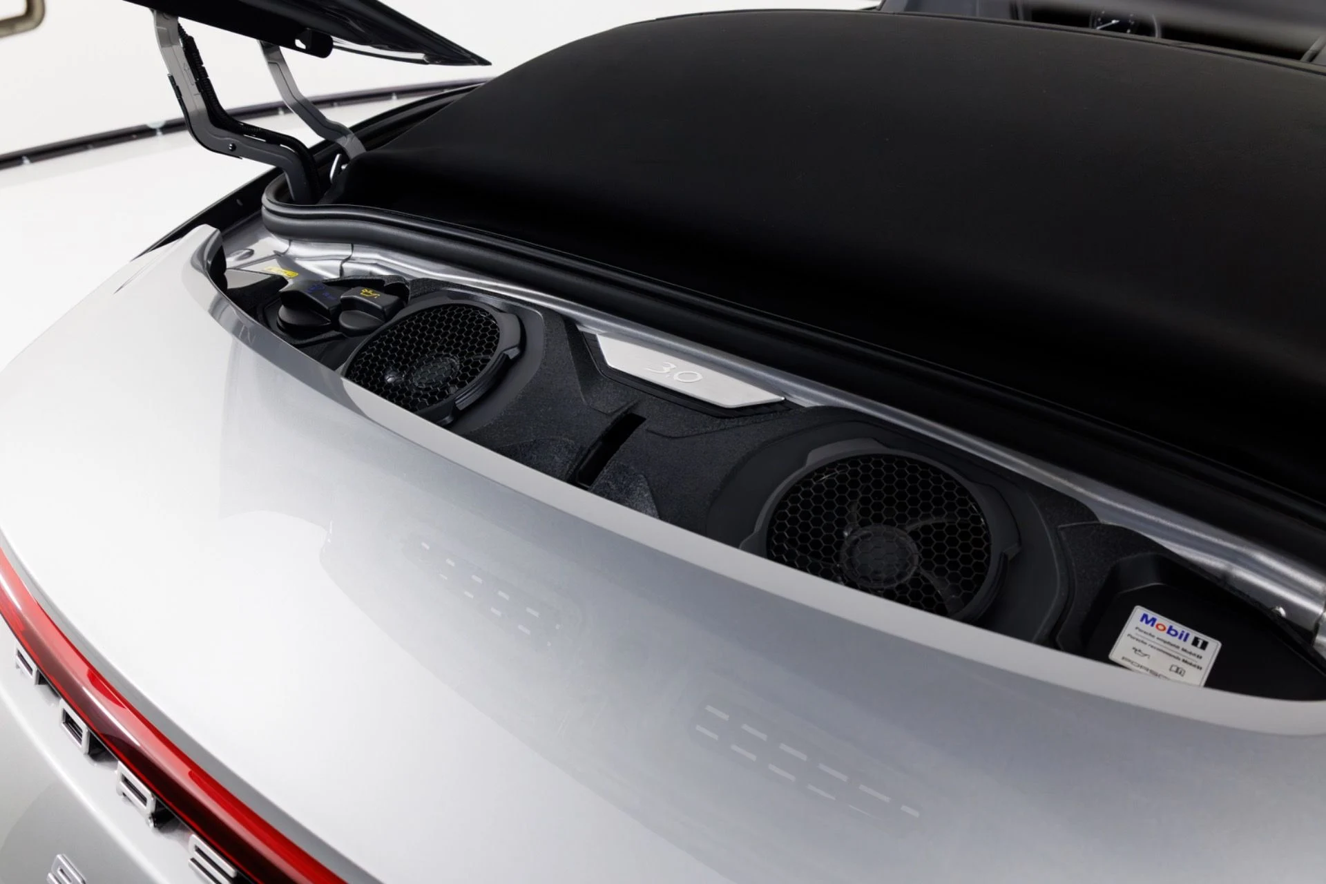 mph054_3254788425_Used_2022_Porsche_911_Carrera_1773941196_9799d65ad3