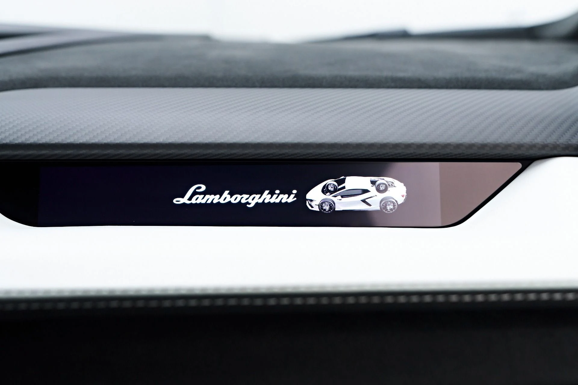 mph054_3278436672_Used_2024_Lamborghini_Revuelto_Base_1756862254_51b479c6ac