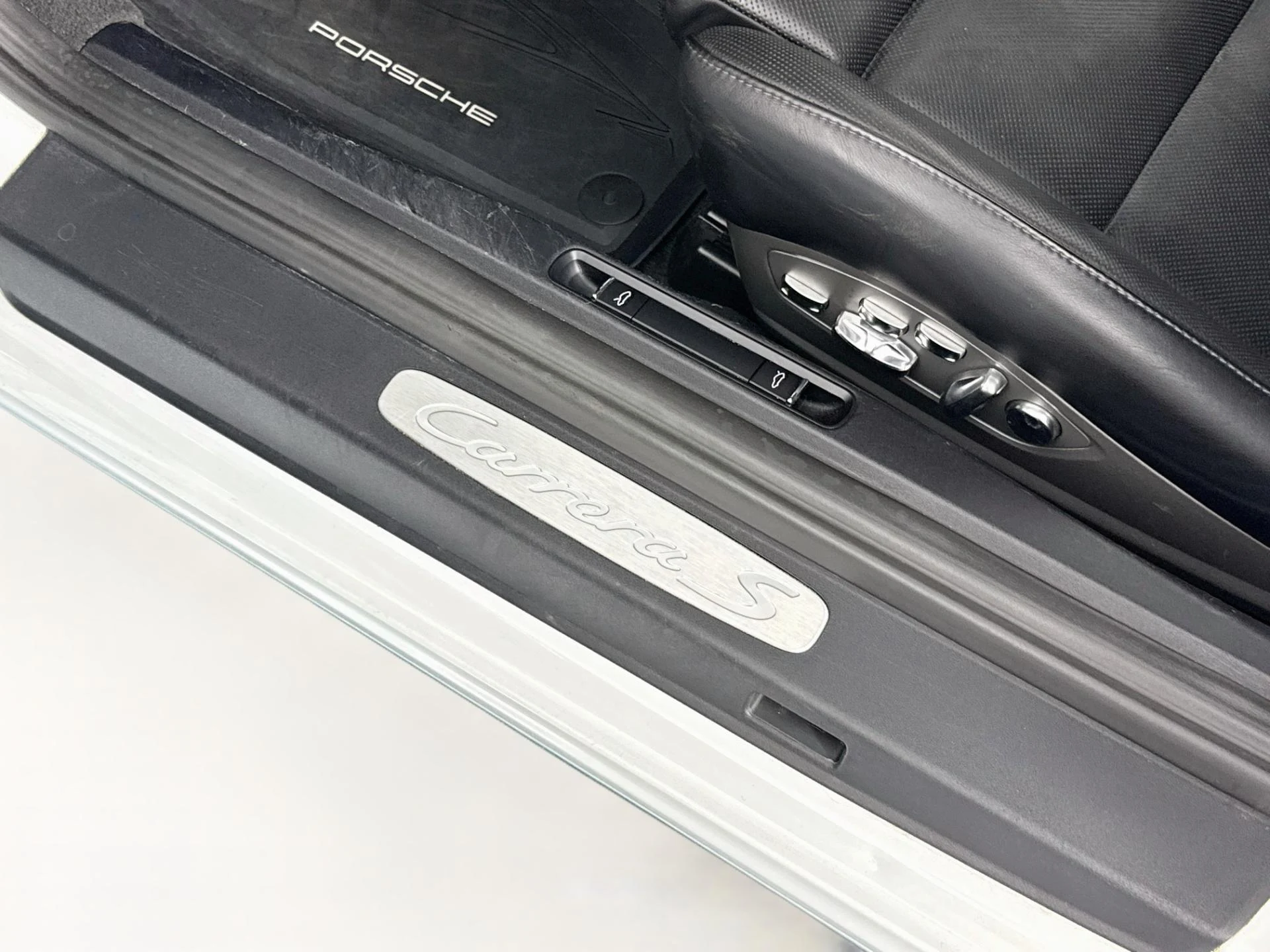 mph054_3292390048_Used_2018_Porsche_911_Carrera_S_1791577867_c3ae0fe1fb