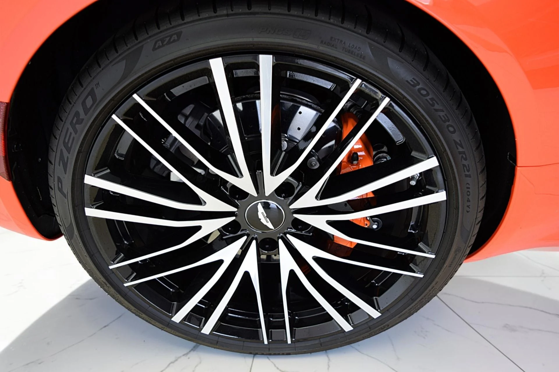 mph054_3310017697_Used_2023_Aston_Martin_DBS_Volante_654d0619e6