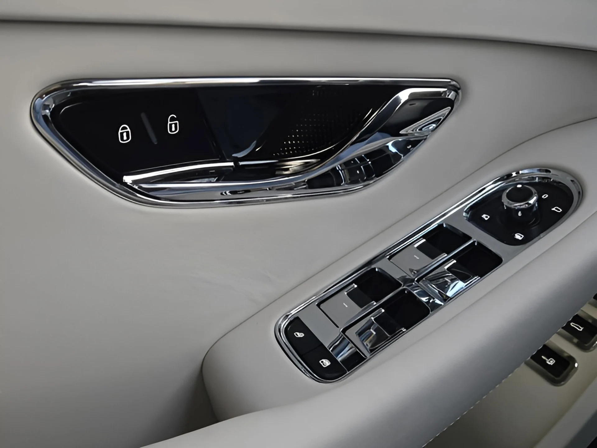 mph054_3313867240_e0e809fce21f4c712a8ae8f388467833x_5e24880818