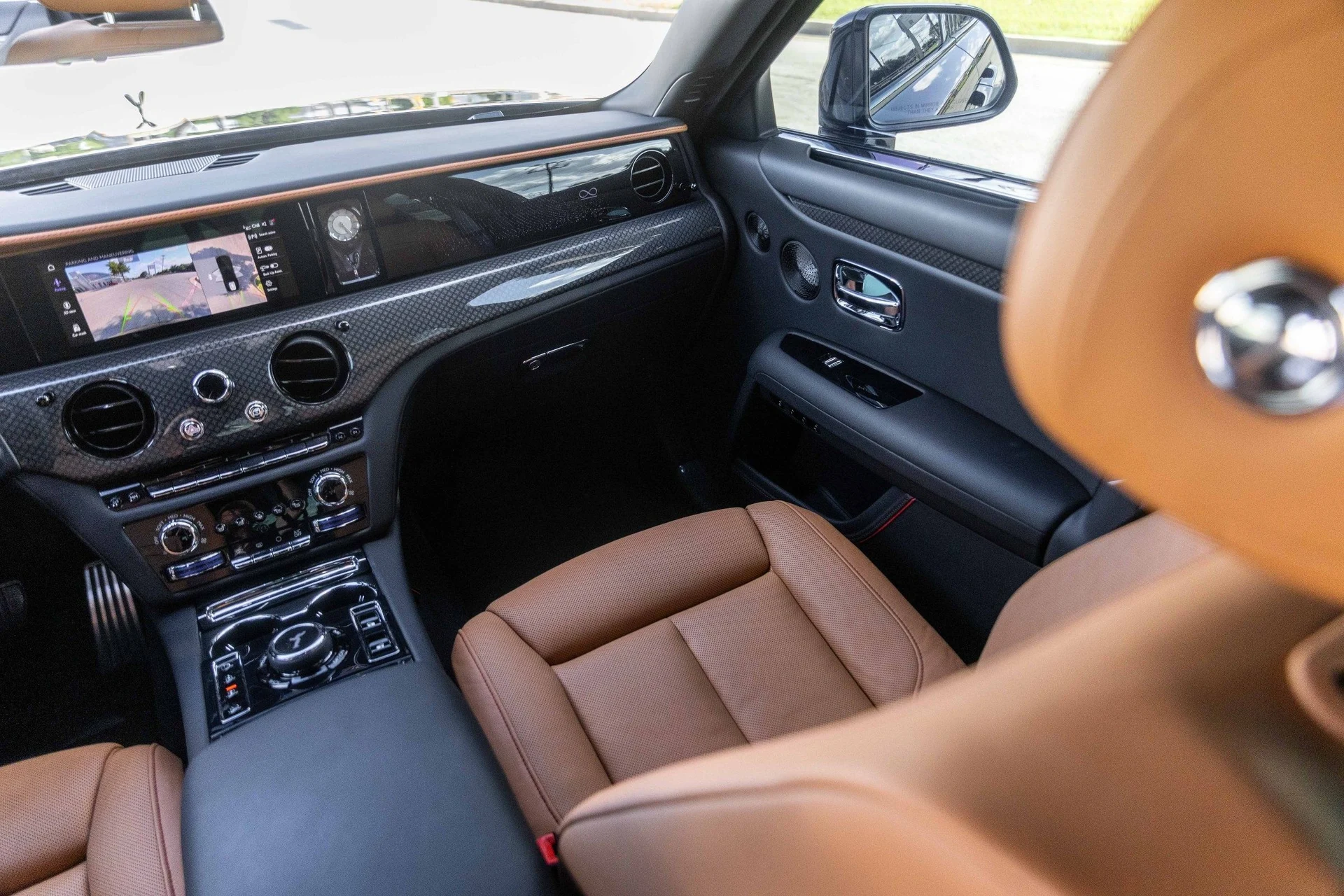 mph054_3319136818_Hi_Tech_Luxury_Imports_LLC_SCA_33_GZ_02_SU_231470_image_54_514a57a56a