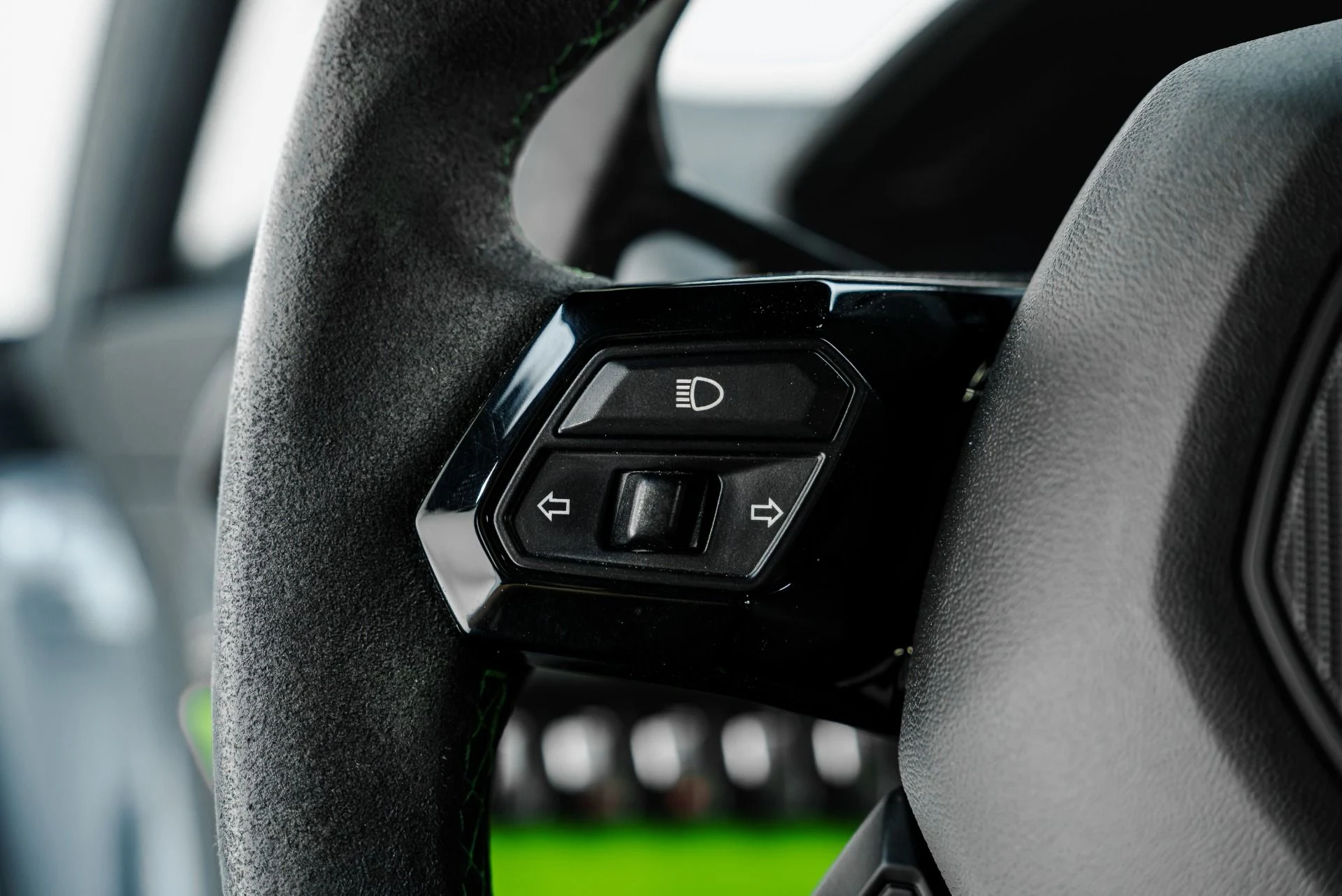 mph054_3363315446_Used_2021_Lamborghini_Huracan_VF_Supercharged_EVO_1789669169_d23f076b59