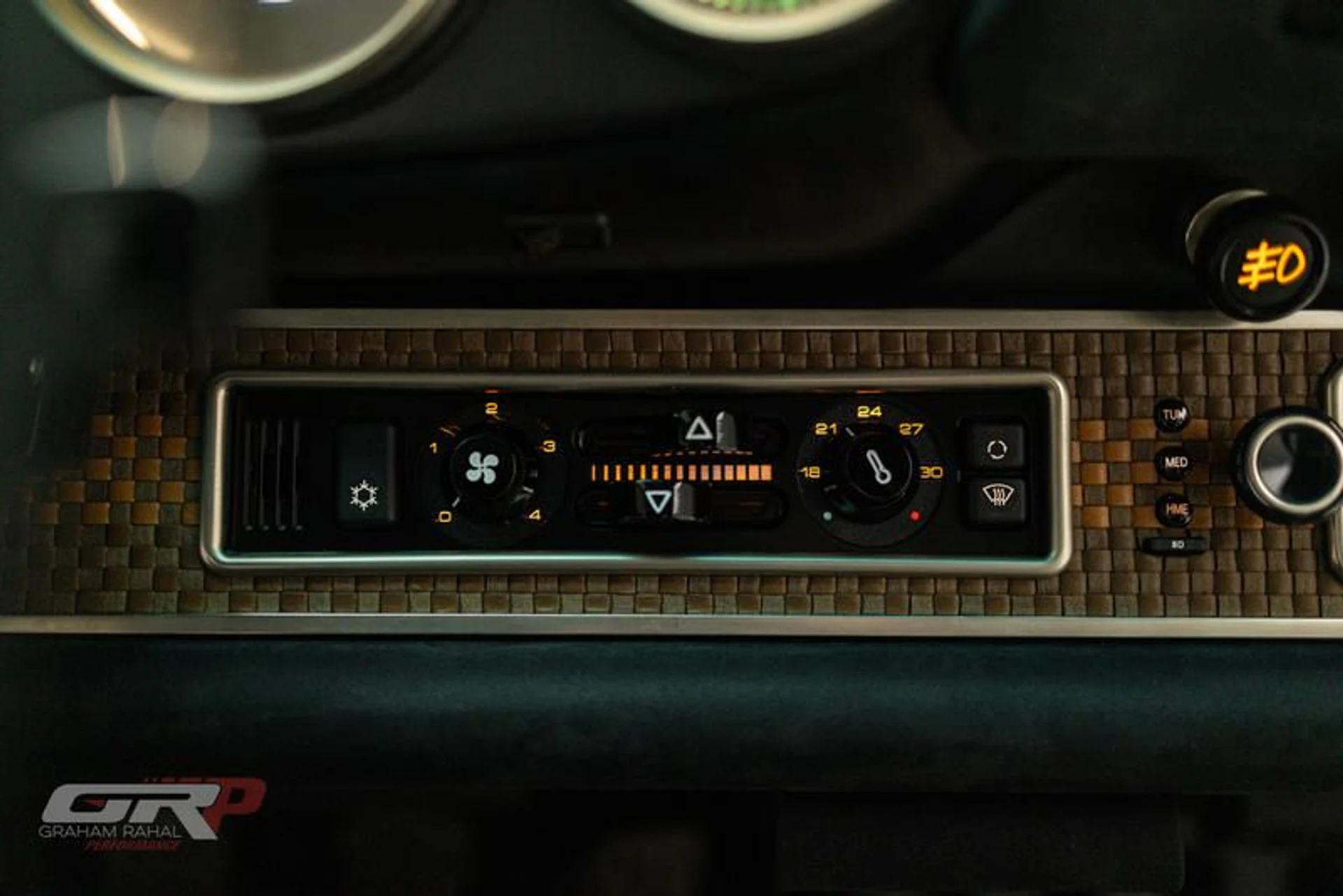 mph054_3384720309_1129_C3_C7_4_AA_6_4_DAE_9_F98_6_A5_FCB_4019_A1_bffc926faf