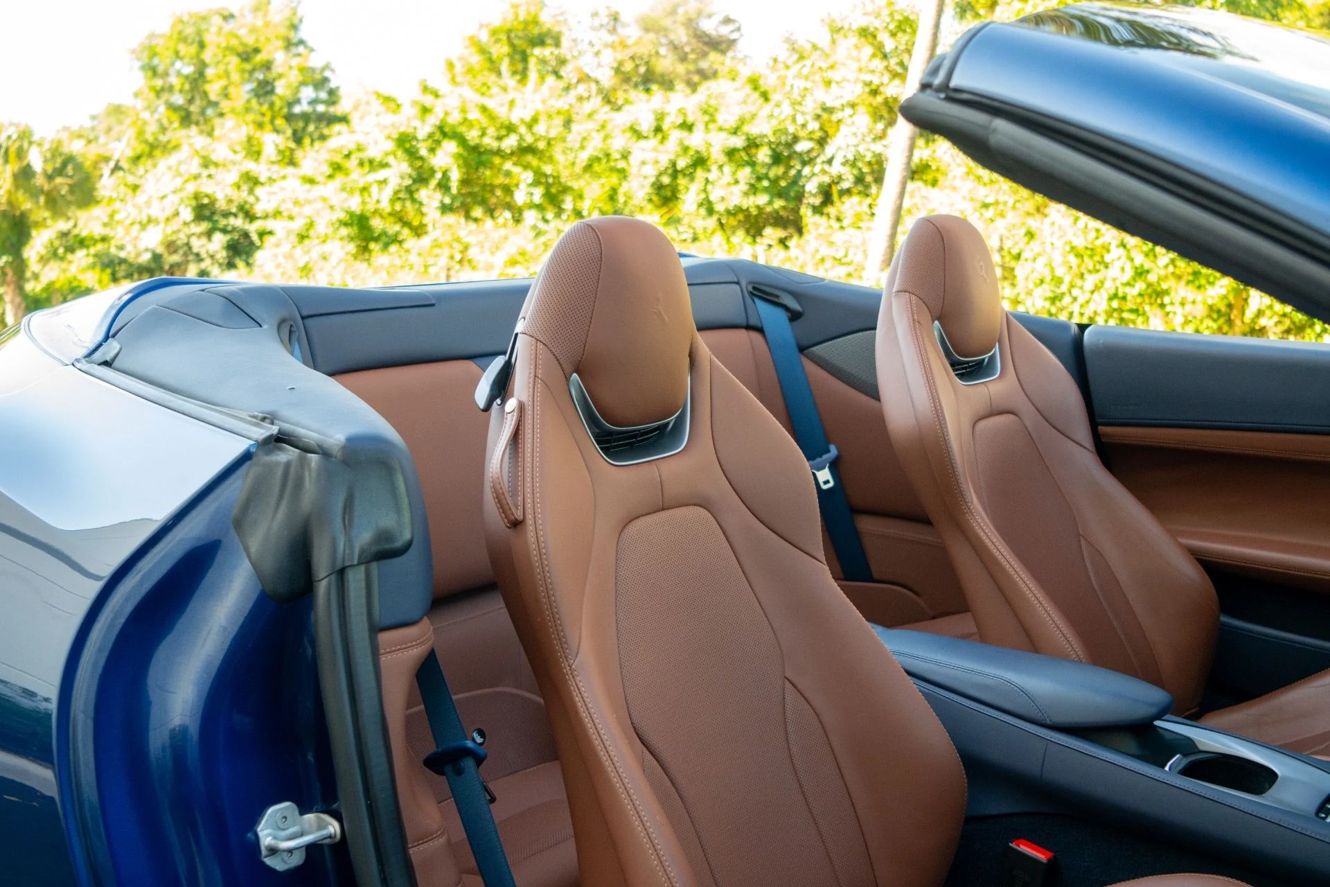 mph054_3385438981_Used_2022_Ferrari_Portofino_M_1761343273_c8922f1c94