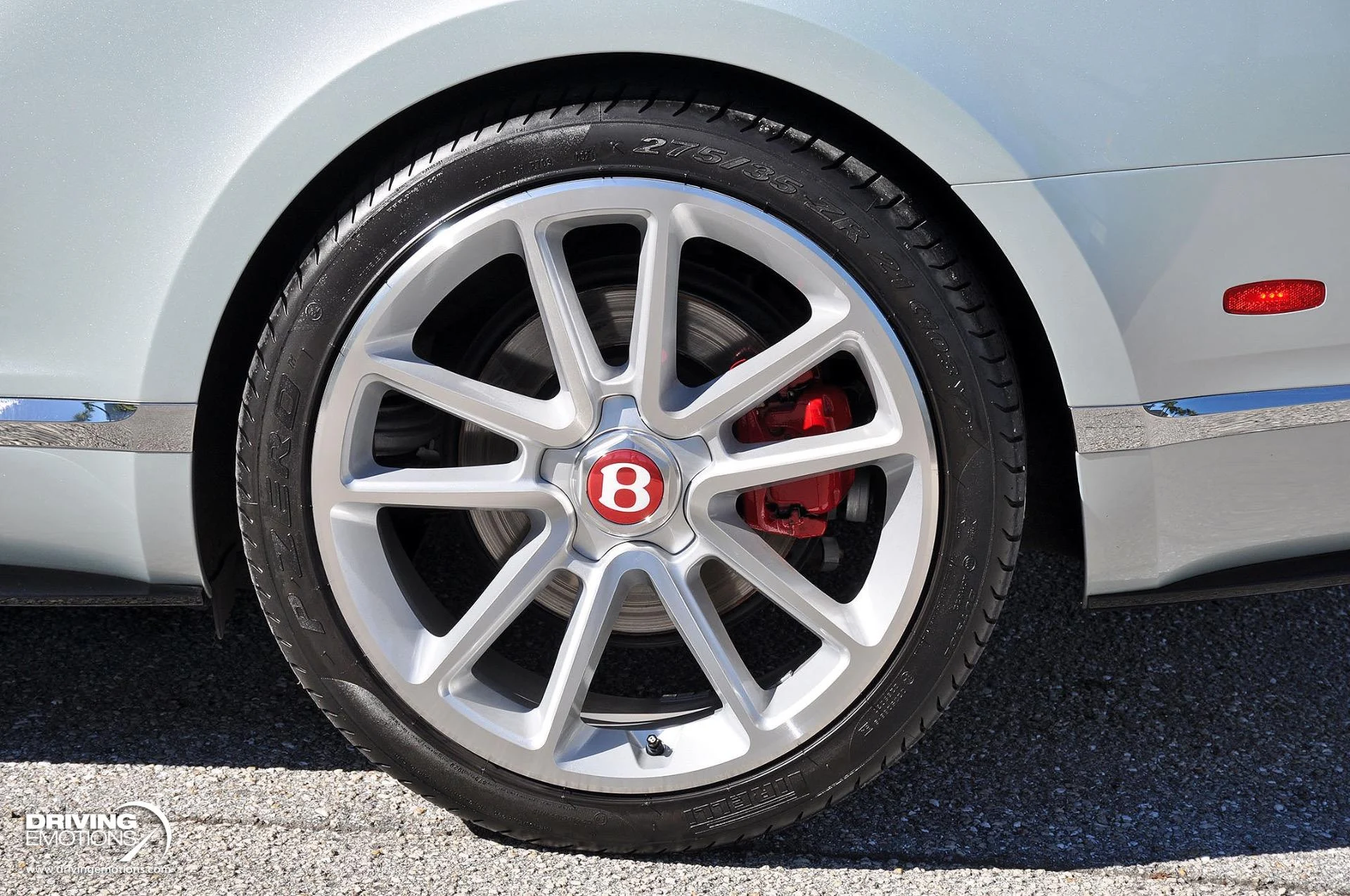 mph054_3395306395_886_p55_l_deaff207e3