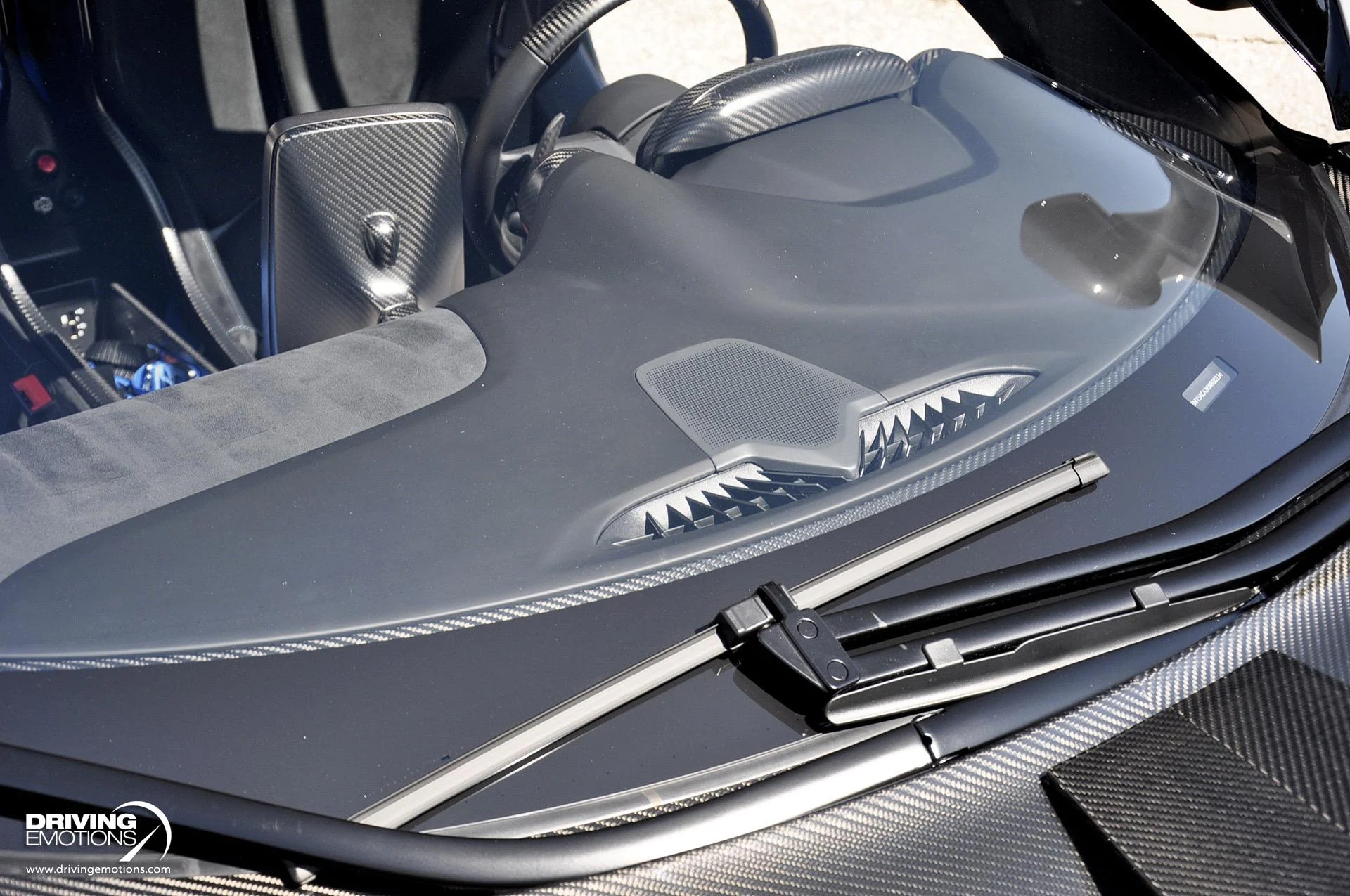 mph054_3406985408_683_p55_l_467f659827