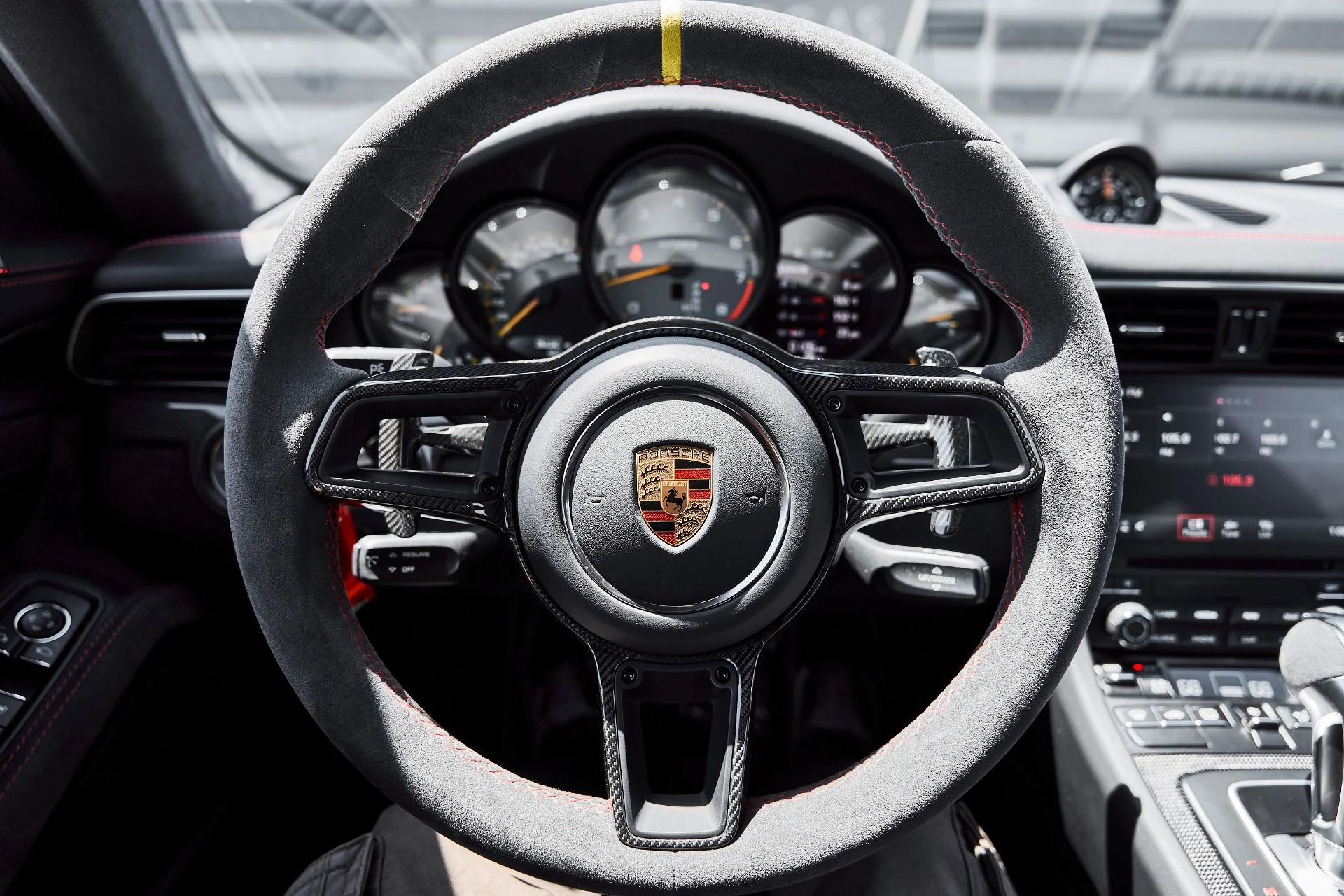 mph054_3420925307_Used_2018_Porsche_911_GT_2_RS_1778880982_e339b0269a