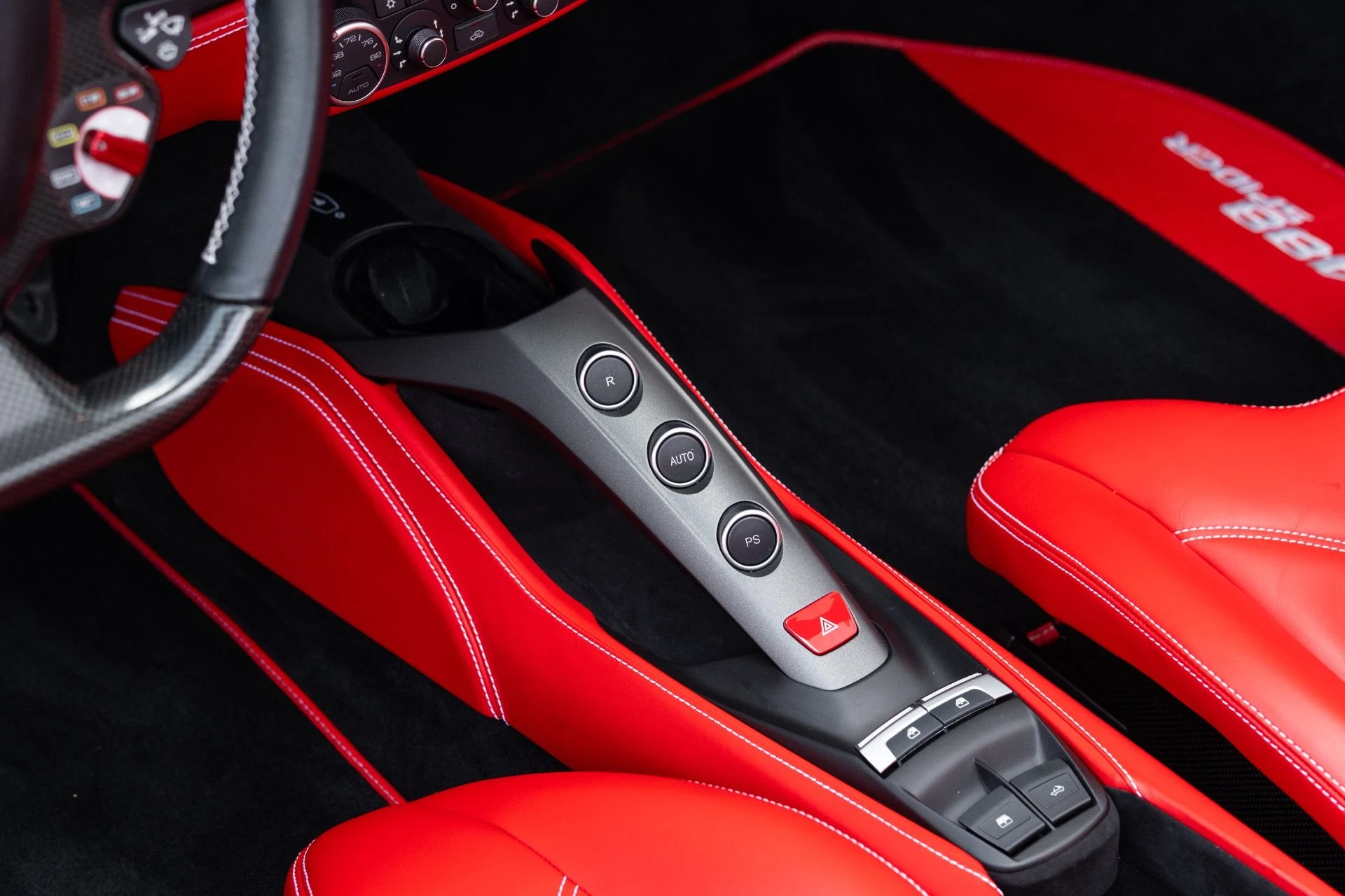 mph054_3437571524_Used_2018_Ferrari_488_Spider_1779900992_15018ab900