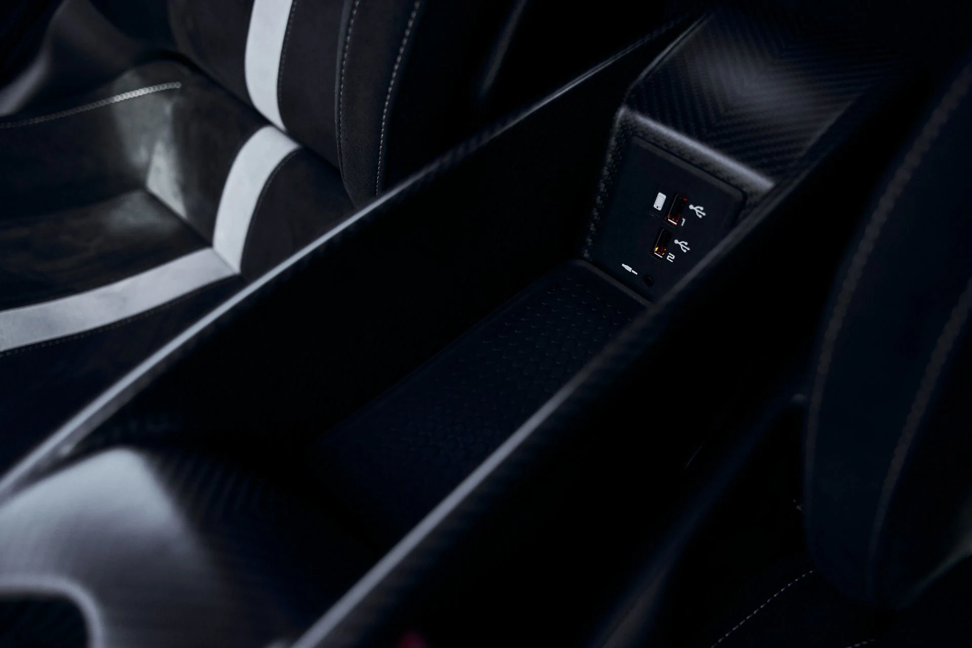 mph054_343907079_Used_2021_Mc_Laren_765_LT_Base_1772822851_afddf7d97b