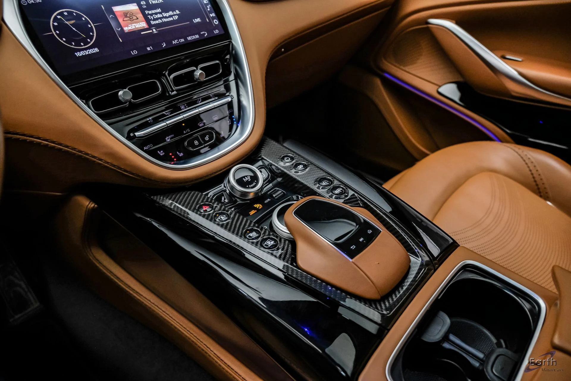 mph054_3444053990_a4a8ee024192ee2ccc395b4af159576ax_cb476d9703