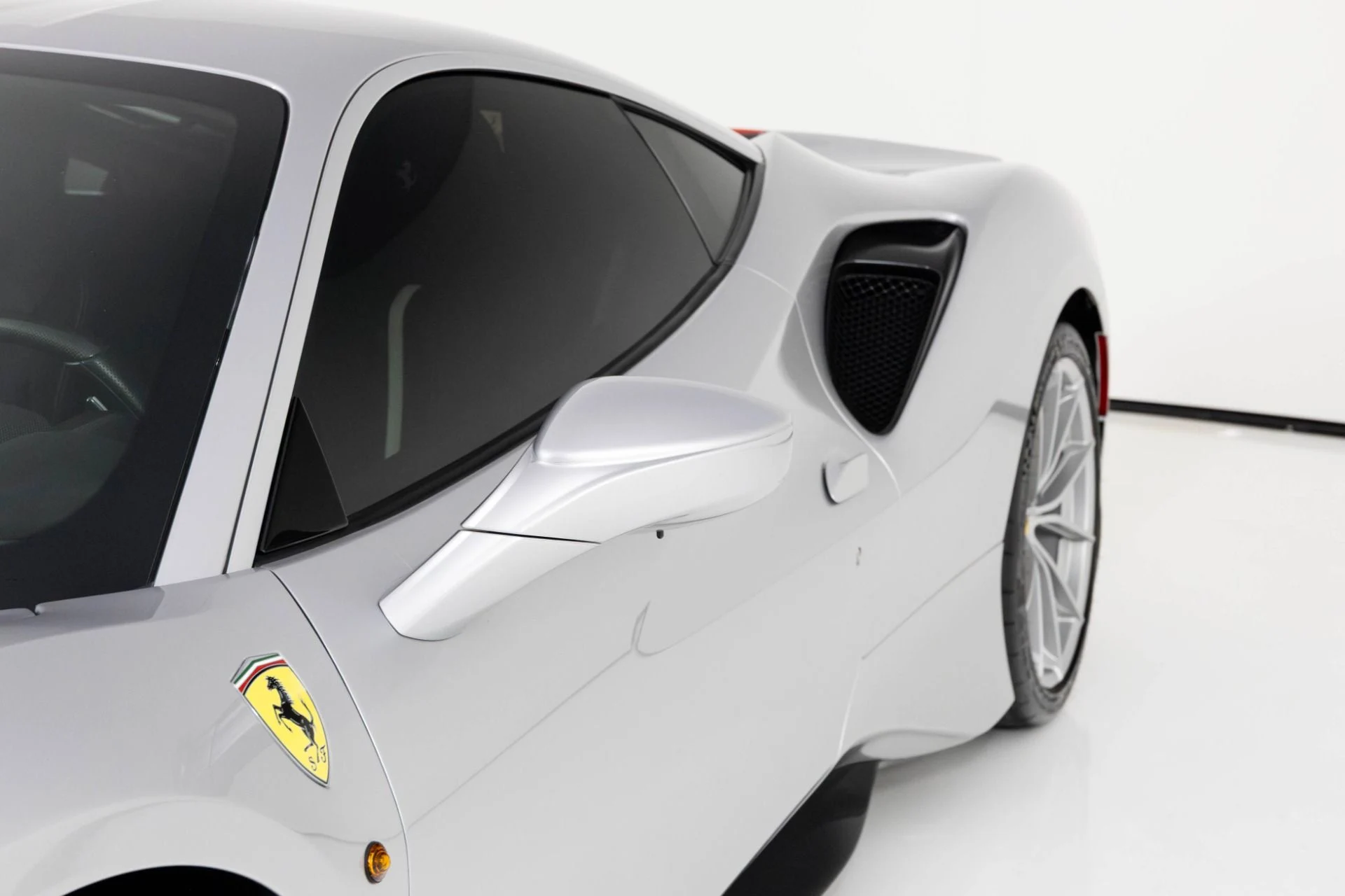 mph054_3448381619_Used_2020_Ferrari_488_Pista_Coupe_1763510177_db821be62d