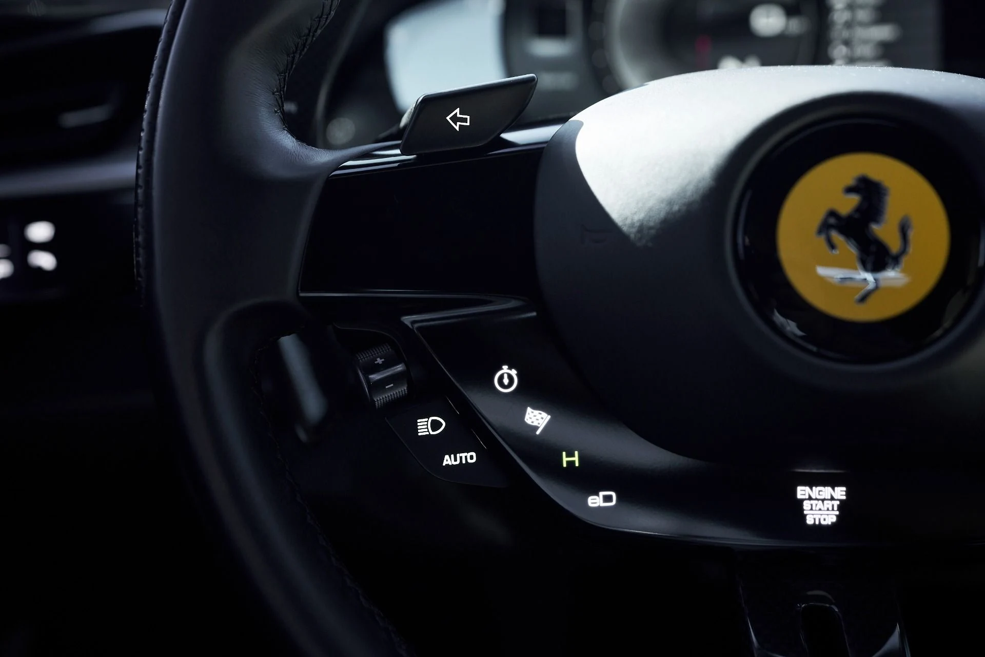 mph054_3468474897_Used_2022_Ferrari_SF_90_Stradale_Base_1760227017_edf02cd028