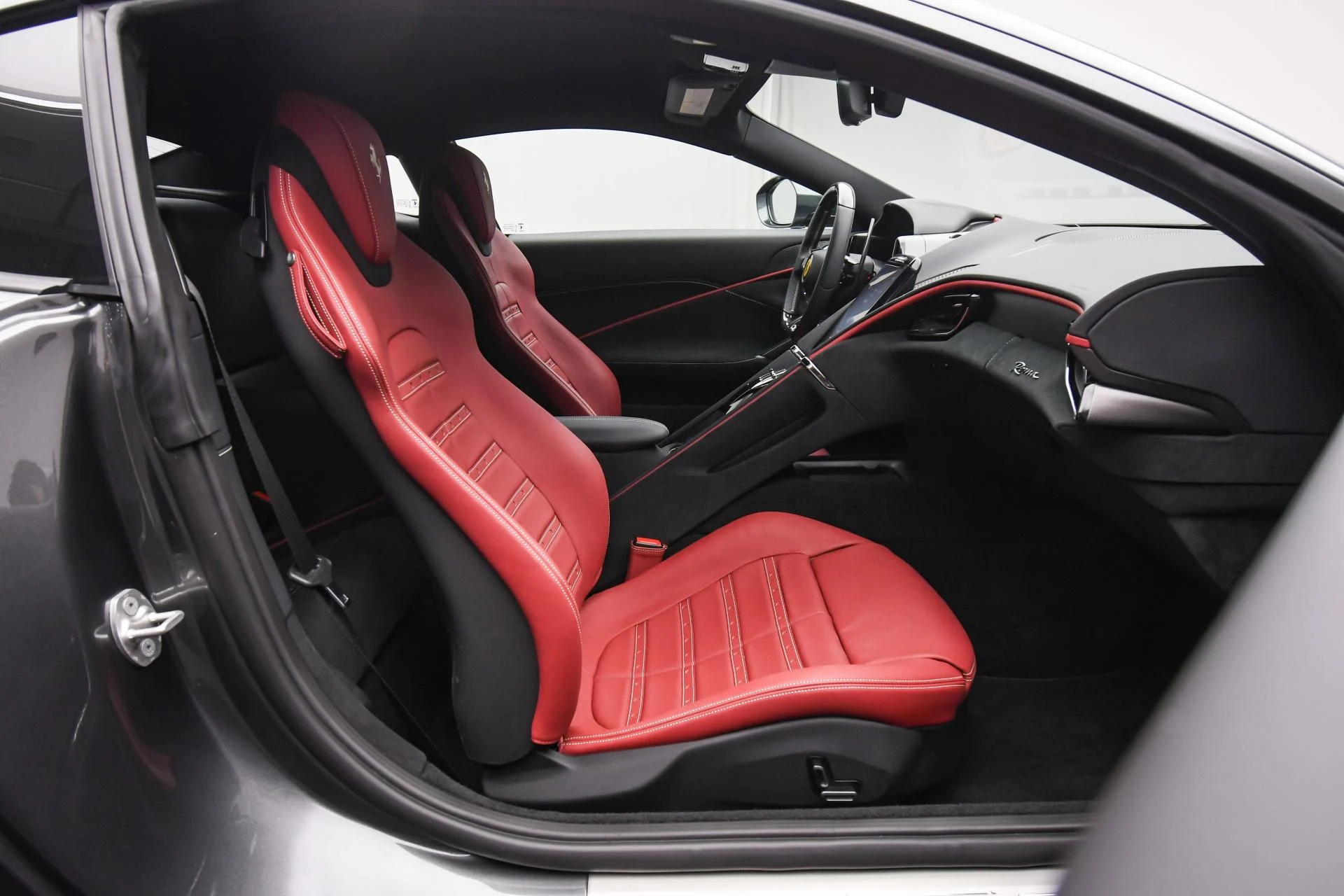 mph054_346982798_Used_2024_Ferrari_Roma_1750406949_c376439aa5