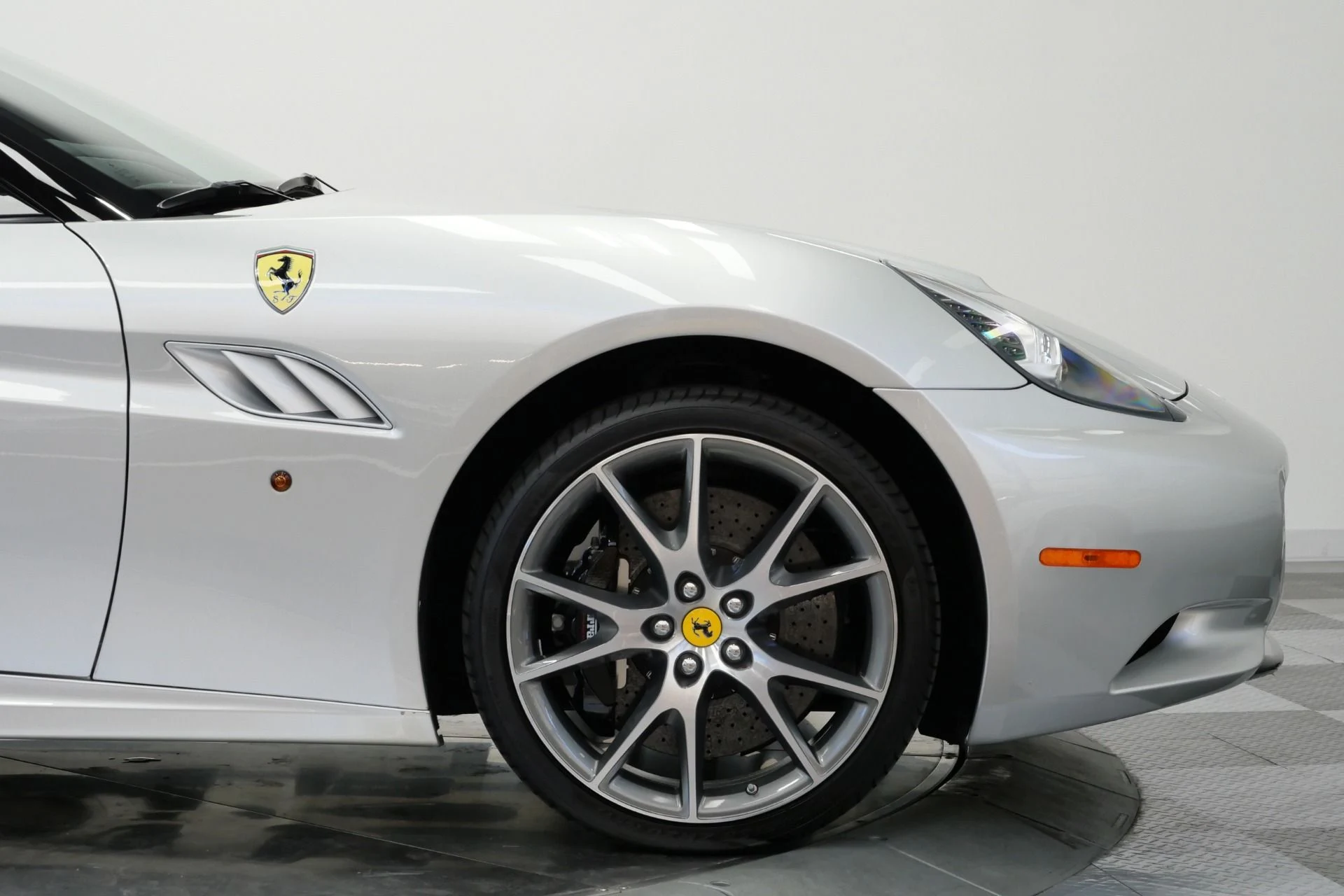 mph054_3521748424_Used_2011_Ferrari_California_Rare_Two_Tone_Paint_Rare_Carbon_Fiber_Bucket_Seats_Low_Miles_1788365594_53887416b4
