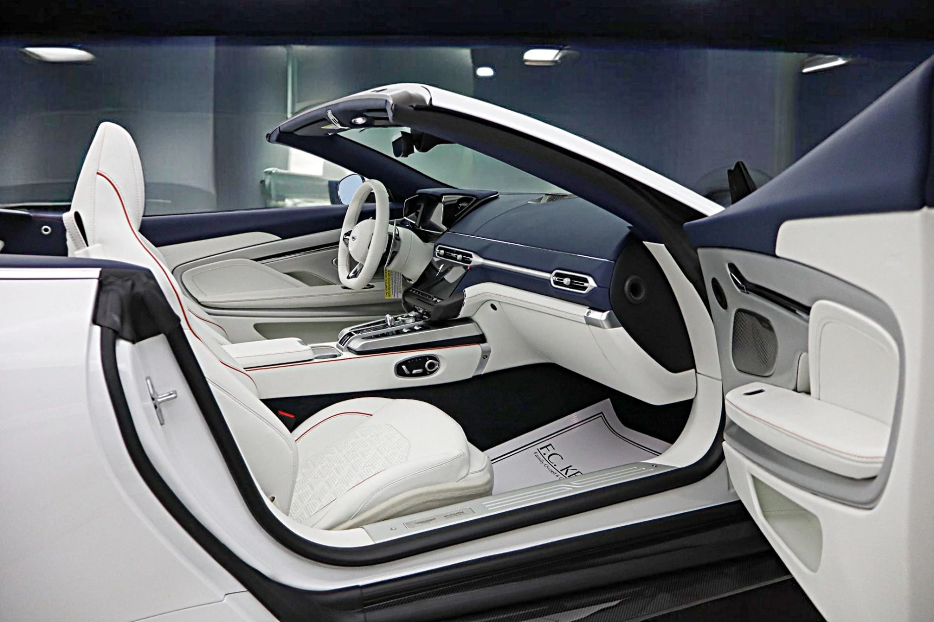 mph054_3554234818_New_2026_Aston_Martin_Vanquish_Volante_f1302f49d3