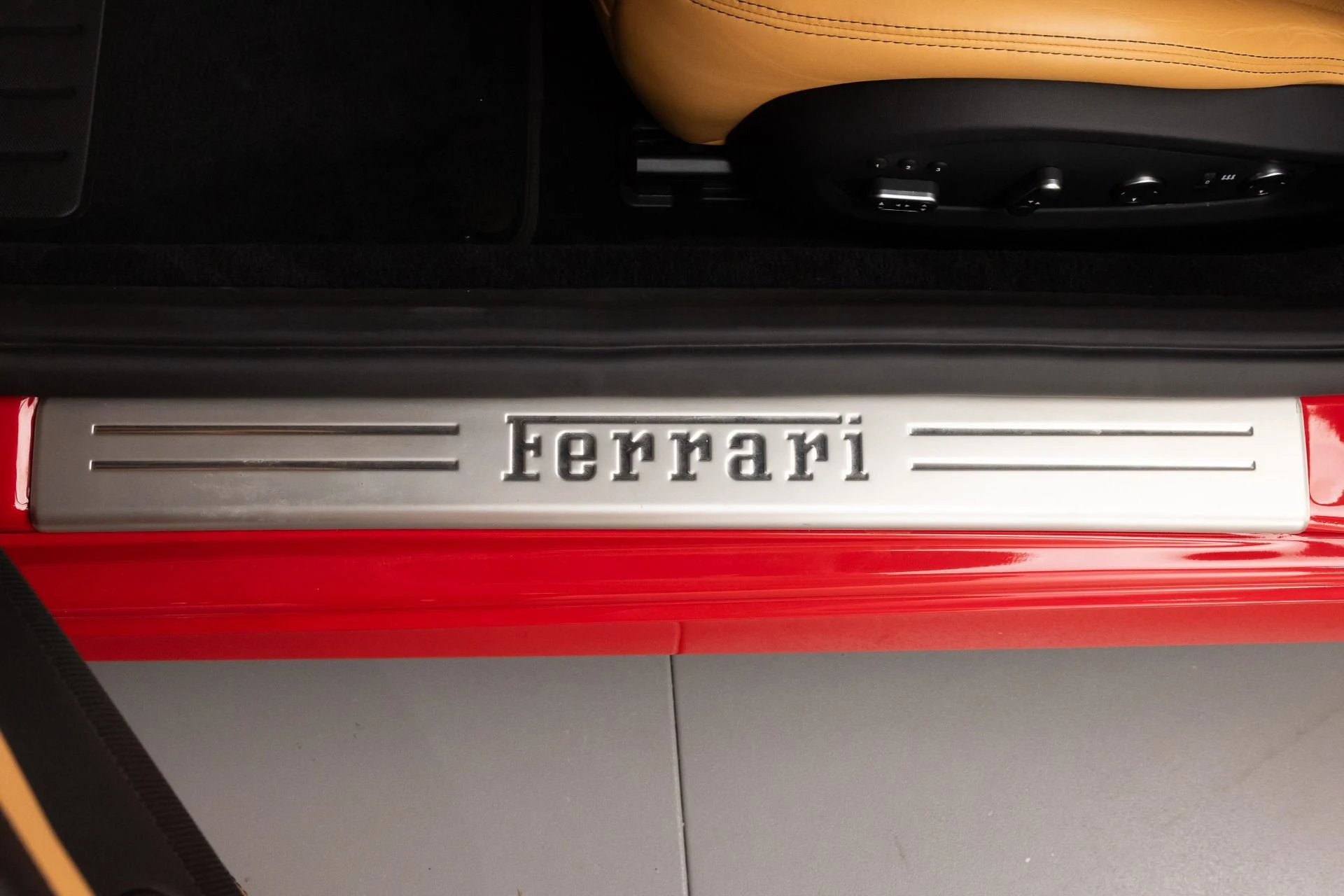 mph054_3559953936_Used_2017_Ferrari_California_T_1784583649_f47233c900