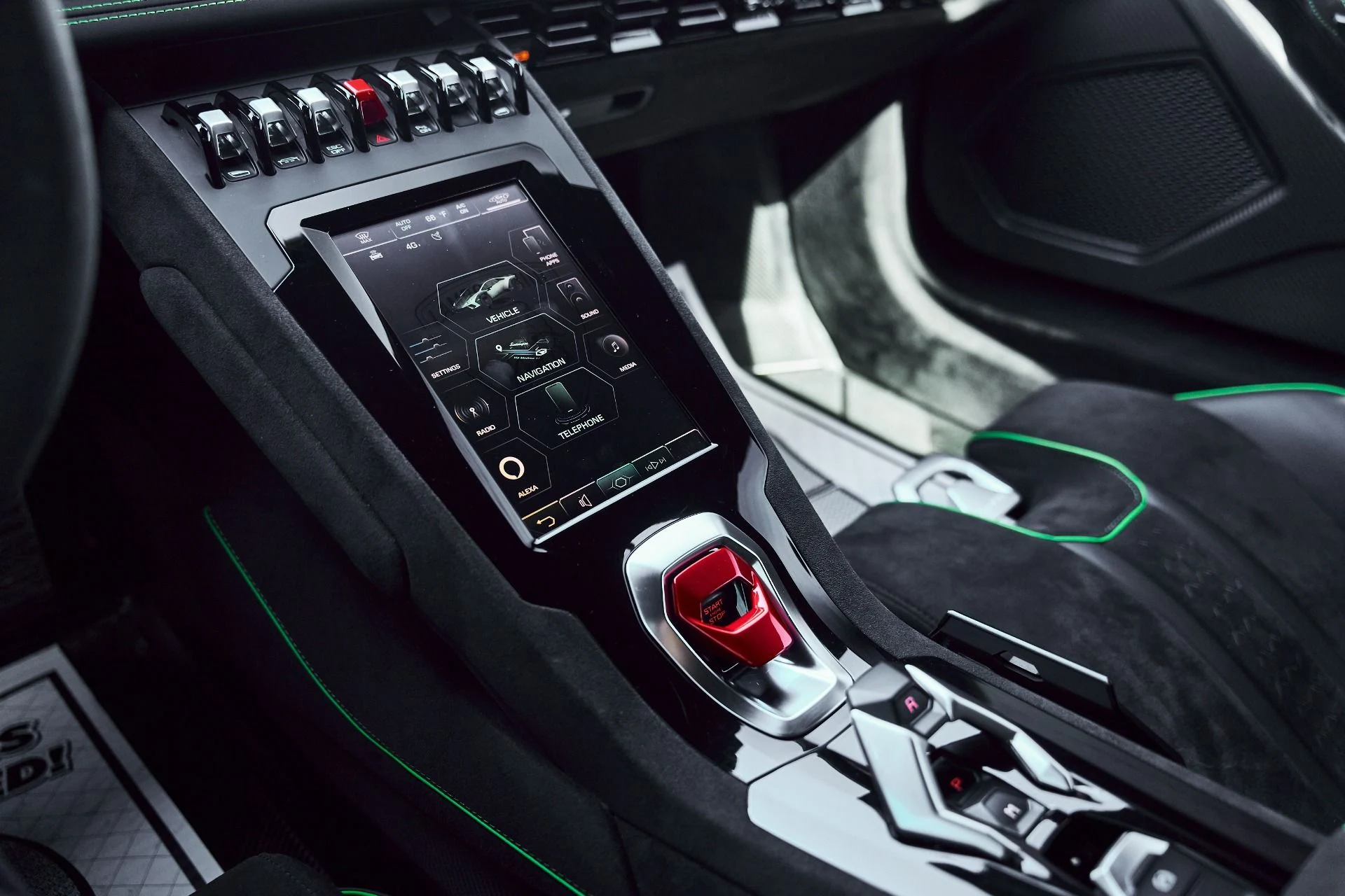 mph054_3561621594_Used_2024_Lamborghini_Huracan_Sterrato_Base_1774300162_3208a6bf3d