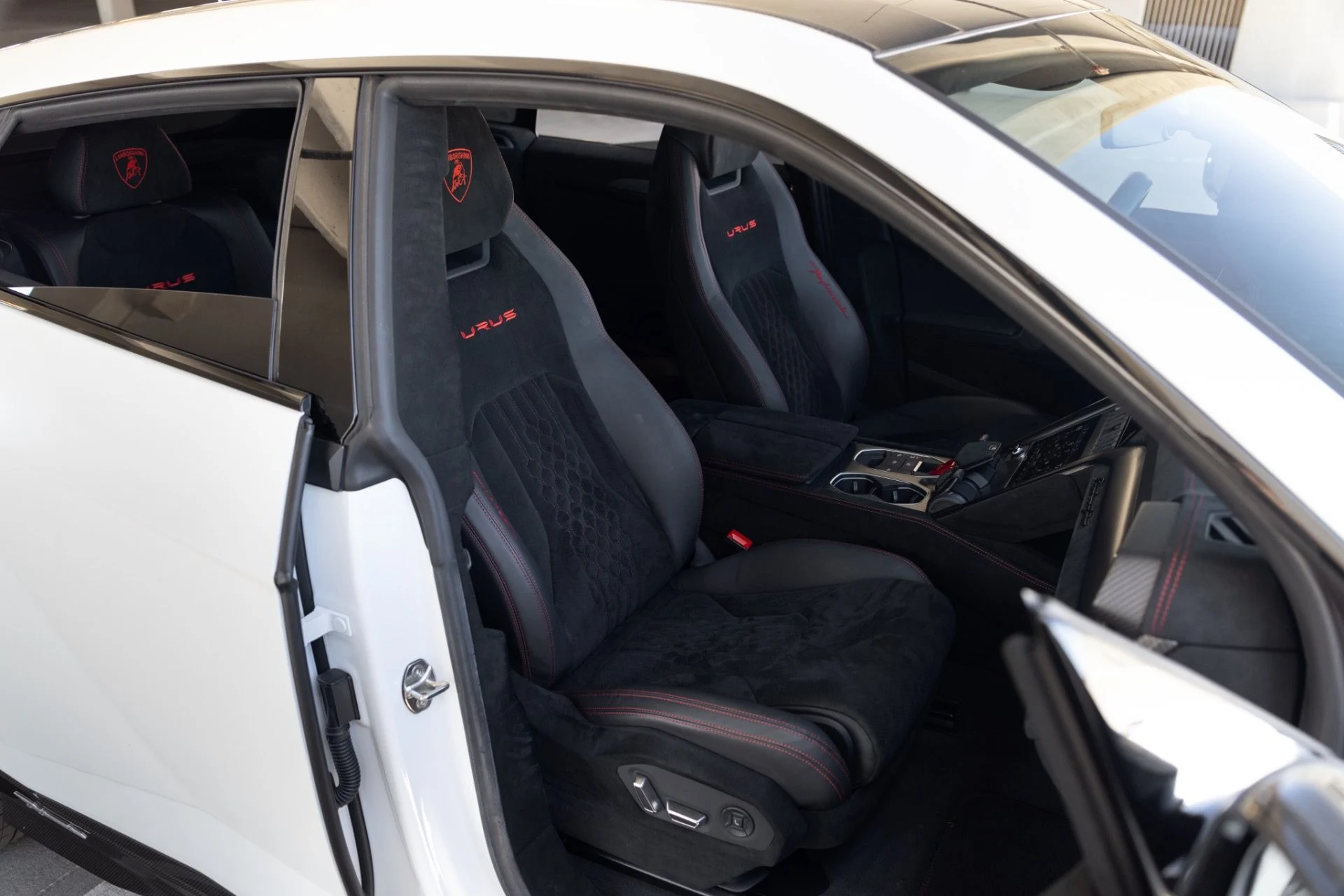 mph054_3565380796_Used_2023_Lamborghini_Urus_Performante_1778699369_c209681232