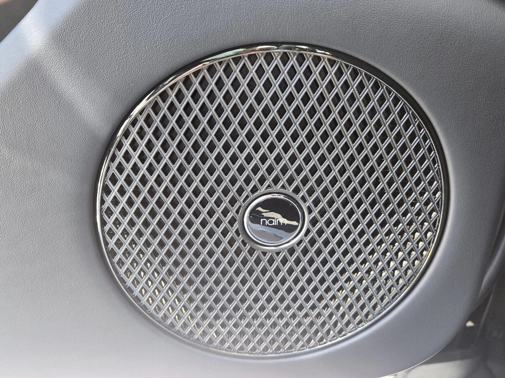 mph054_3573899286_5e096ab8b7247540f8c3d1688704e47dx_c86dce9e79