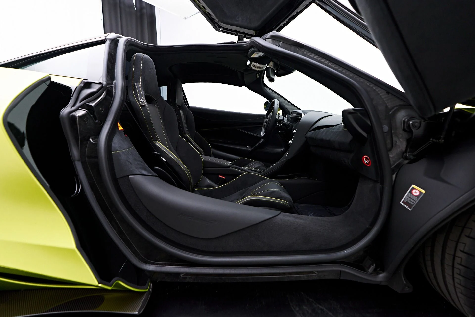 mph054_3582929606_Used_2022_Mc_Laren_720_S_Performance_1753146892_da048b4b28