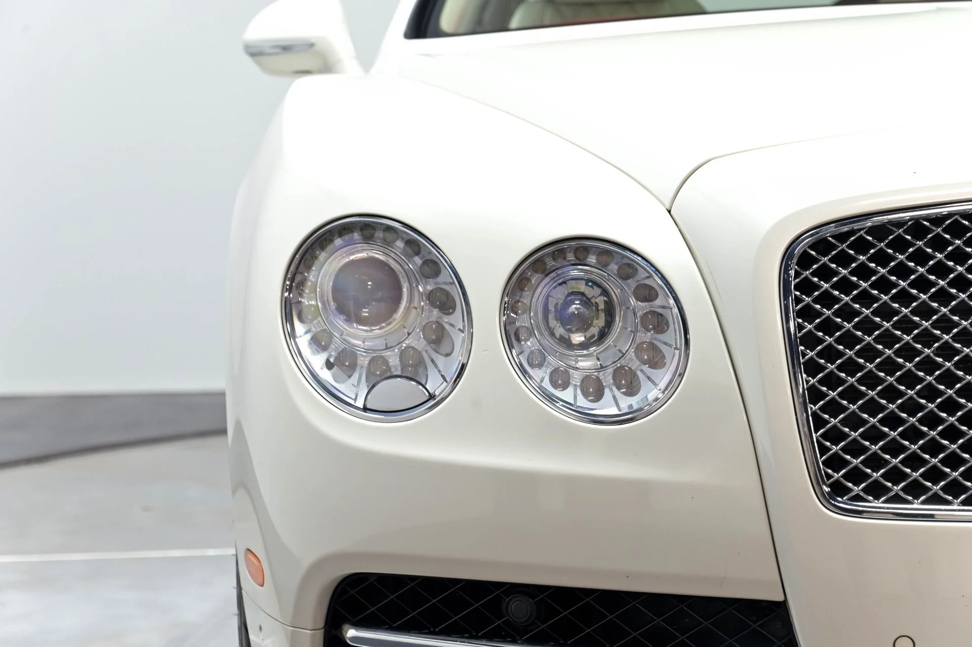 mph054_3650589757_Used_2016_Bentley_Flying_Spur_W12_1779838751_02d28d9a81