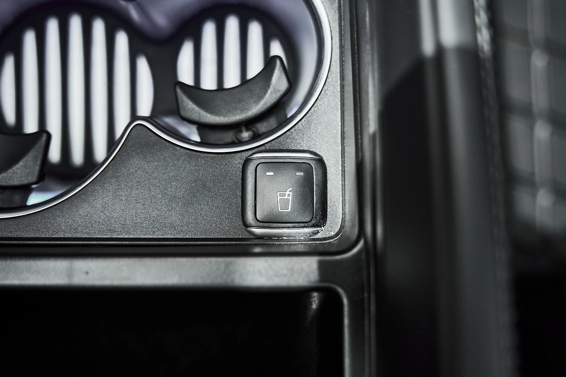 mph054_3718560937_Used_2024_Mercedes_Benz_GLS_Maybach_GLS_600_1776550643_adb597d18f