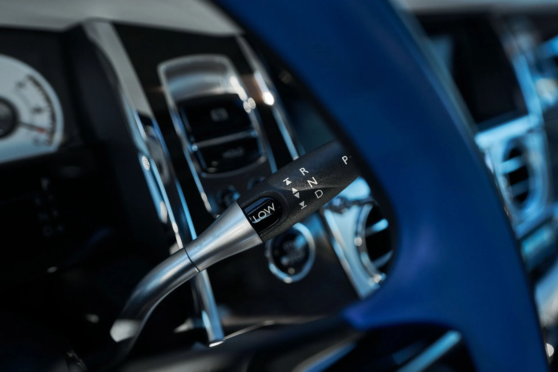 mph054_3749129090_Used_2020_Rolls_Royce_Wraith_Base_1762567798_69735274f0