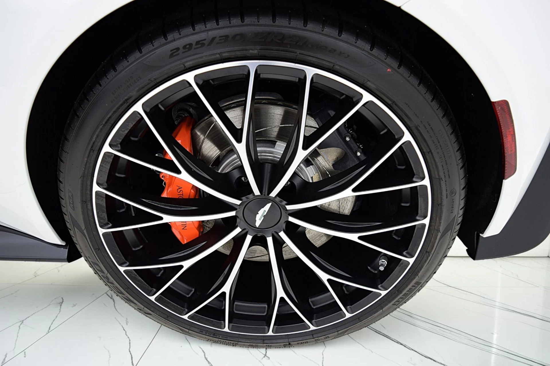 mph054_3809958057_Used_2023_Aston_Martin_Vantage_Roadster_dac406e110