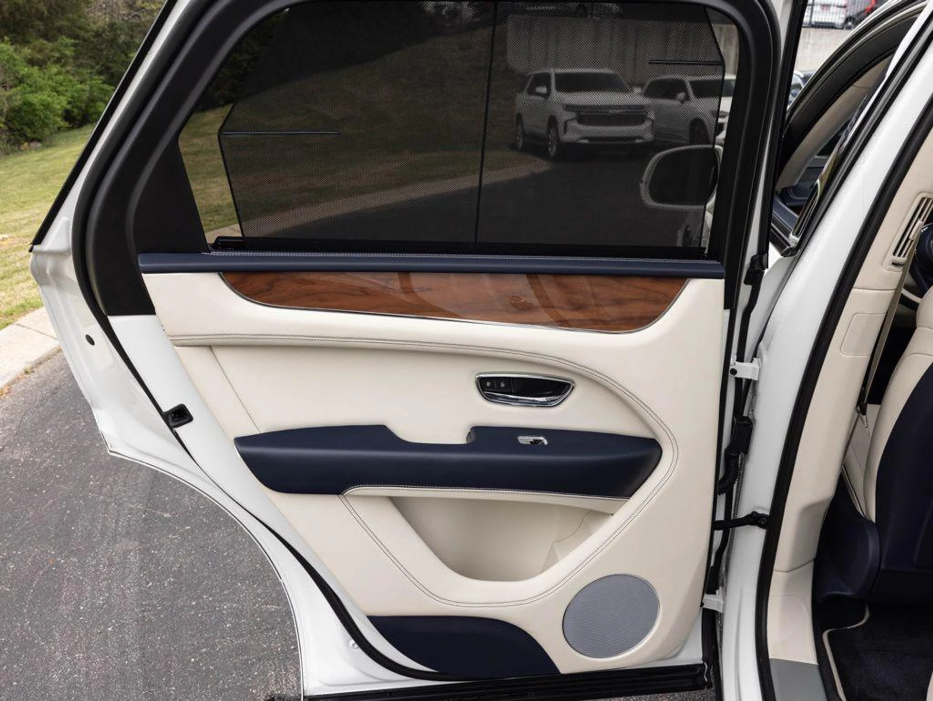 mph054_3826385486_505919897_69c7d82a966ffa5d8dbef1d9_bf5ecc8106