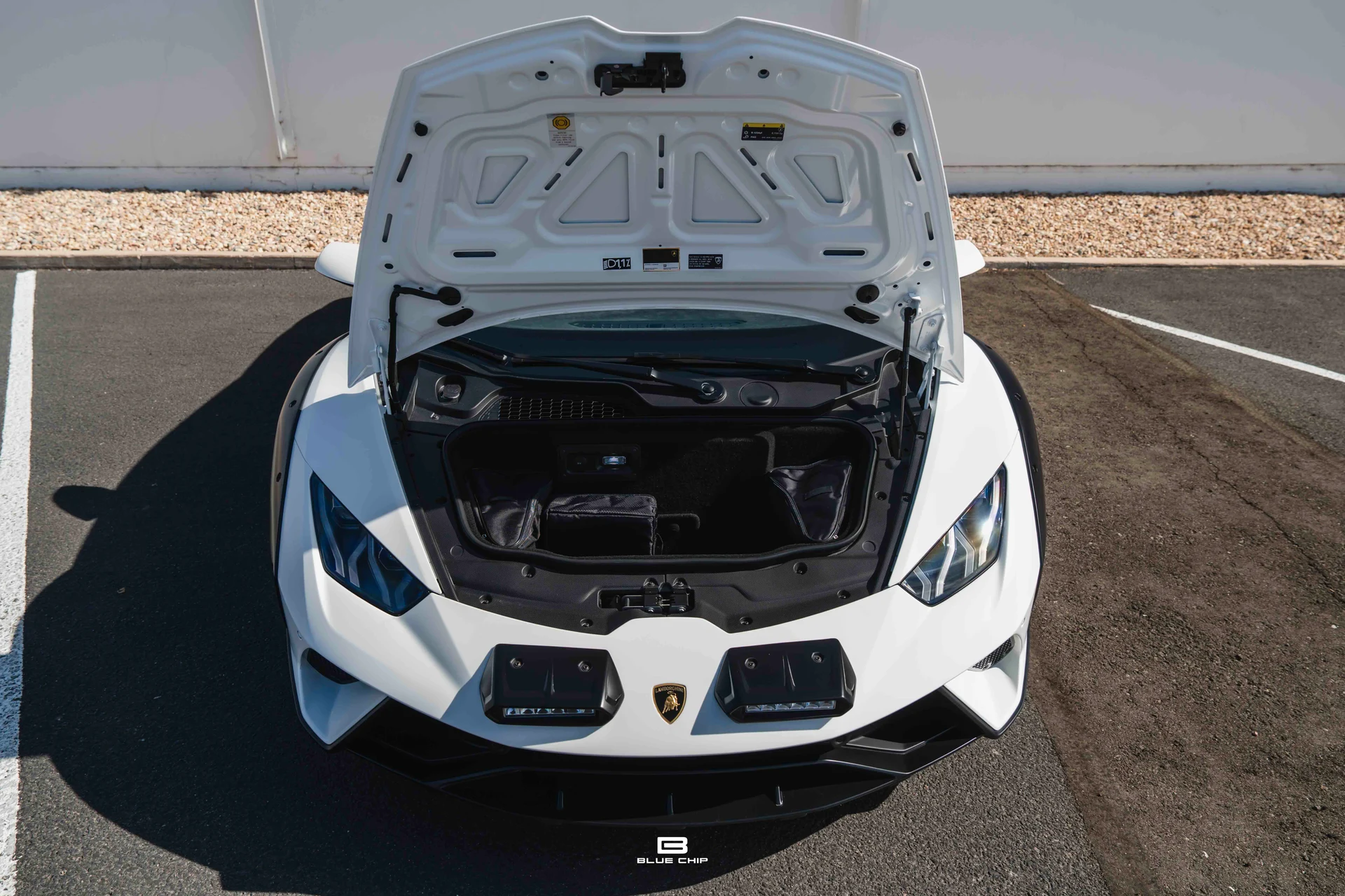 mph054_3879650915_6a31cffe6a946f5613ff3c41_2024_Lamborghini_Huracan_Sterrato_55_1e8e4e2546