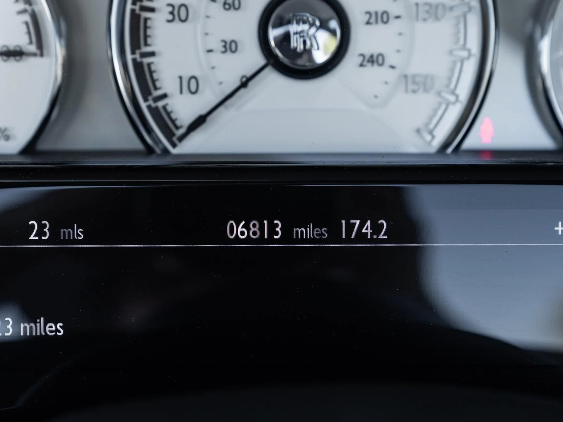 mph054_3930538984_Used_2019_Rolls_Royce_Dawn_1761832883_3861340cf0