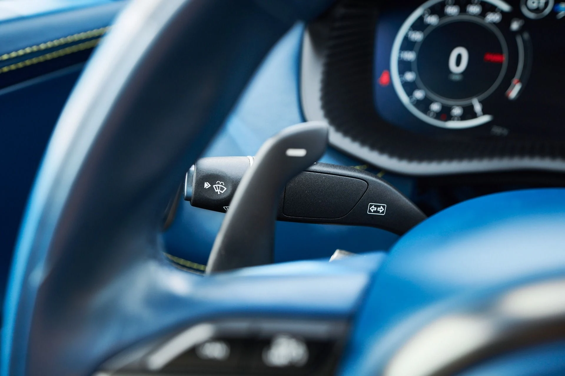 mph054_3934044671_Used_2023_Aston_Martin_DBX_707_1762900403_321c4b8231