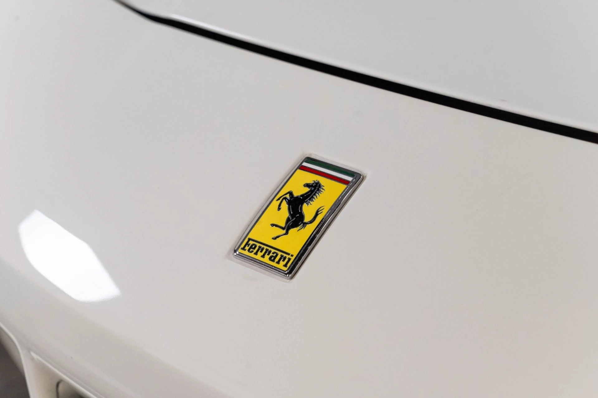 mph054_3942806436_Used_2016_Ferrari_488_Spider_1784843221_020af183e6