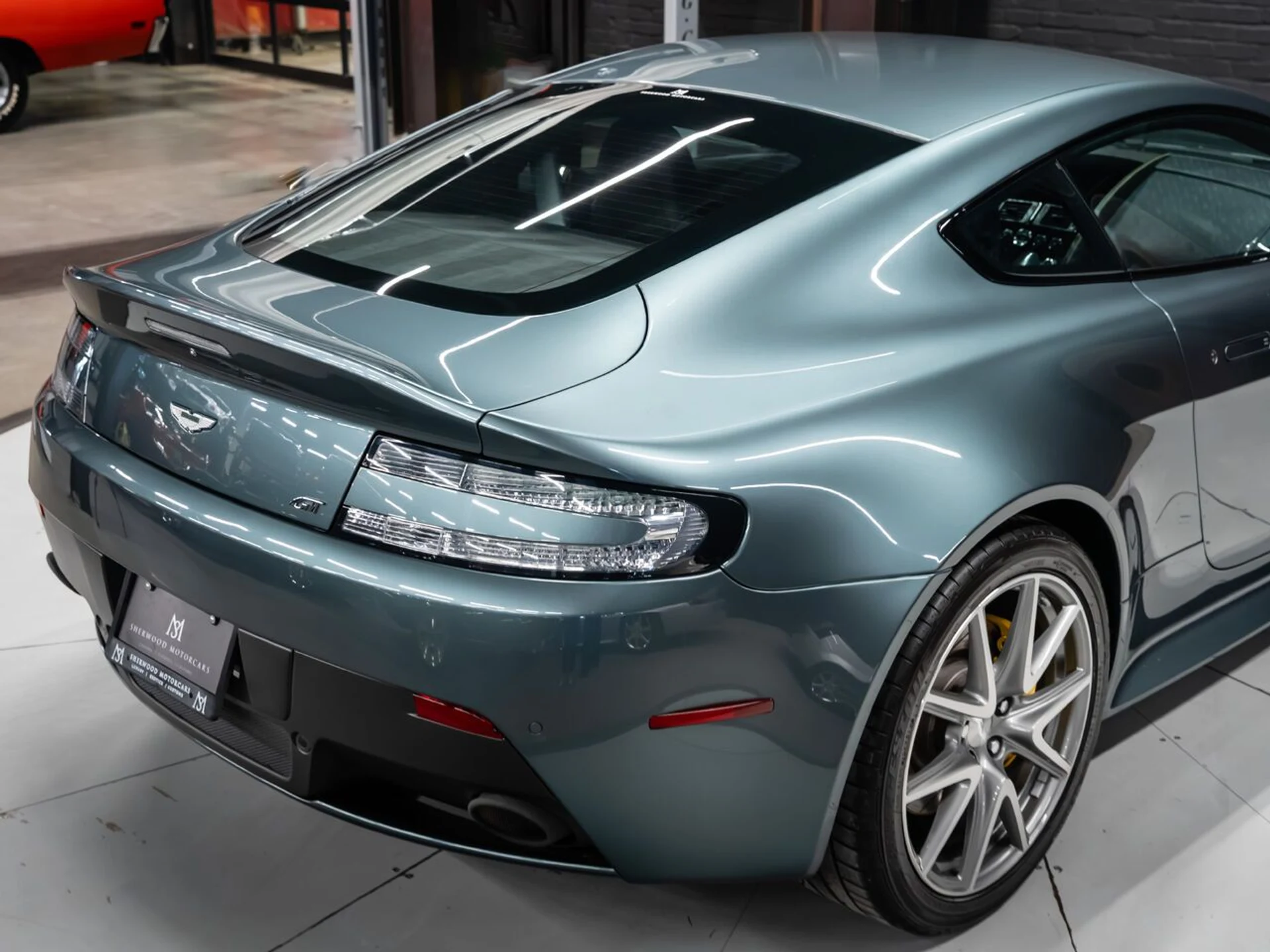 mph054_3951736809_aston_martin_v8_vantage_2015_bf127e95d5