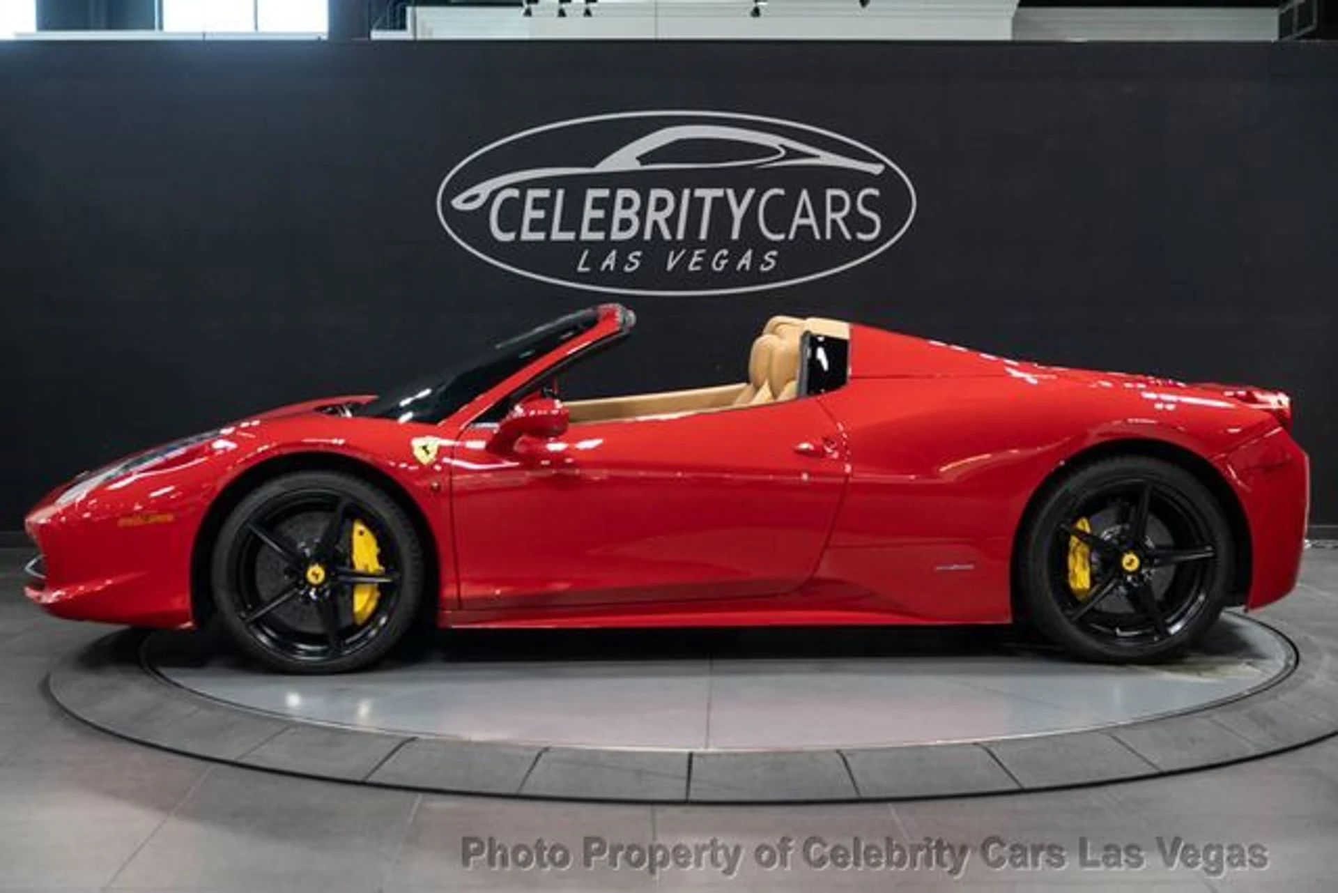 mph054_3996199086_used_2013_ferrari_458_italia_2drconvertible_9707_23037118_59_640_b409a763c3