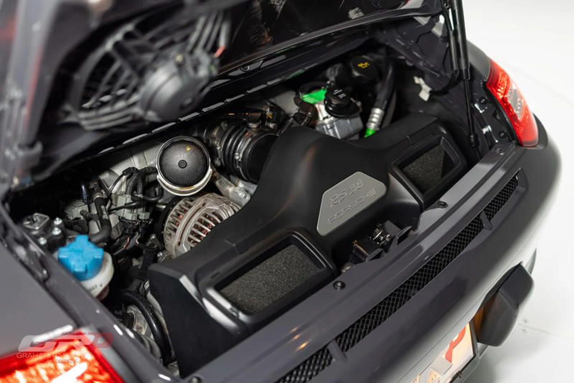 mph054_3997731842_E57_C04_DF_D211_48_F3_B954_365_D5583_C906_b911b9244a