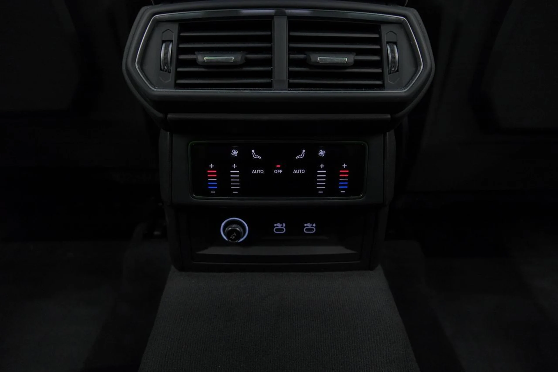 mph054_4033483610_6f87e453a282de96898c303f1f31795b_05b5880aba