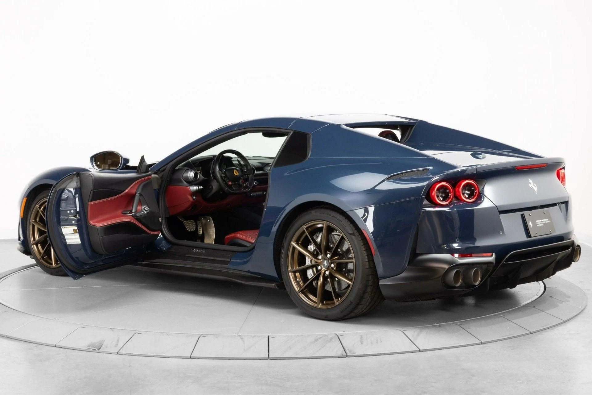 mph054_405030242_Used_2021_Ferrari_812_GTS_1783777410_dd3d279fb5